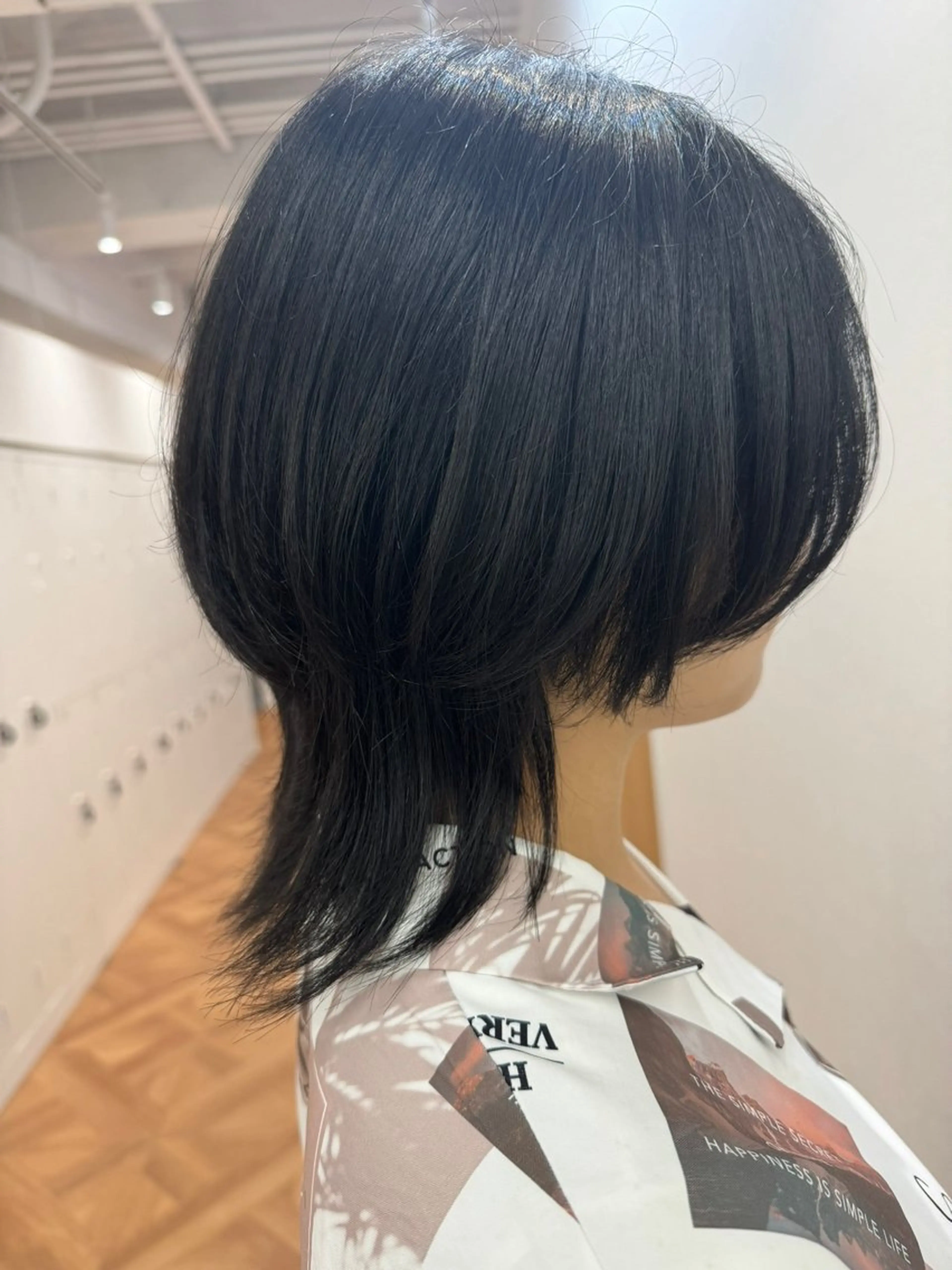 ミディアム ウルフカット カット トリートメント 佐々木 有彩のヘアスタイル