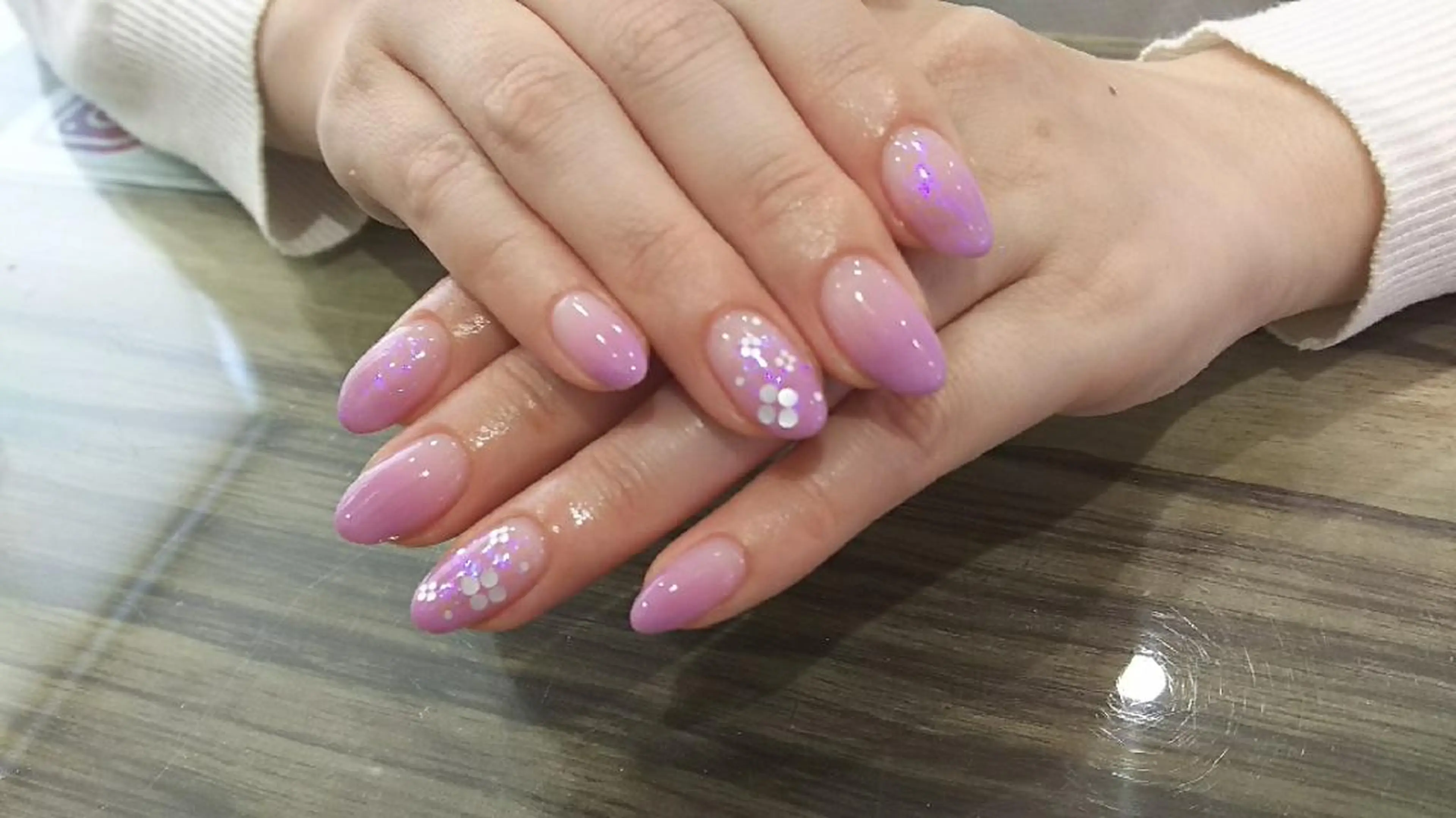 ネイル フラワーネイル ホログラムネイル Progress Nailのヘアスタイル