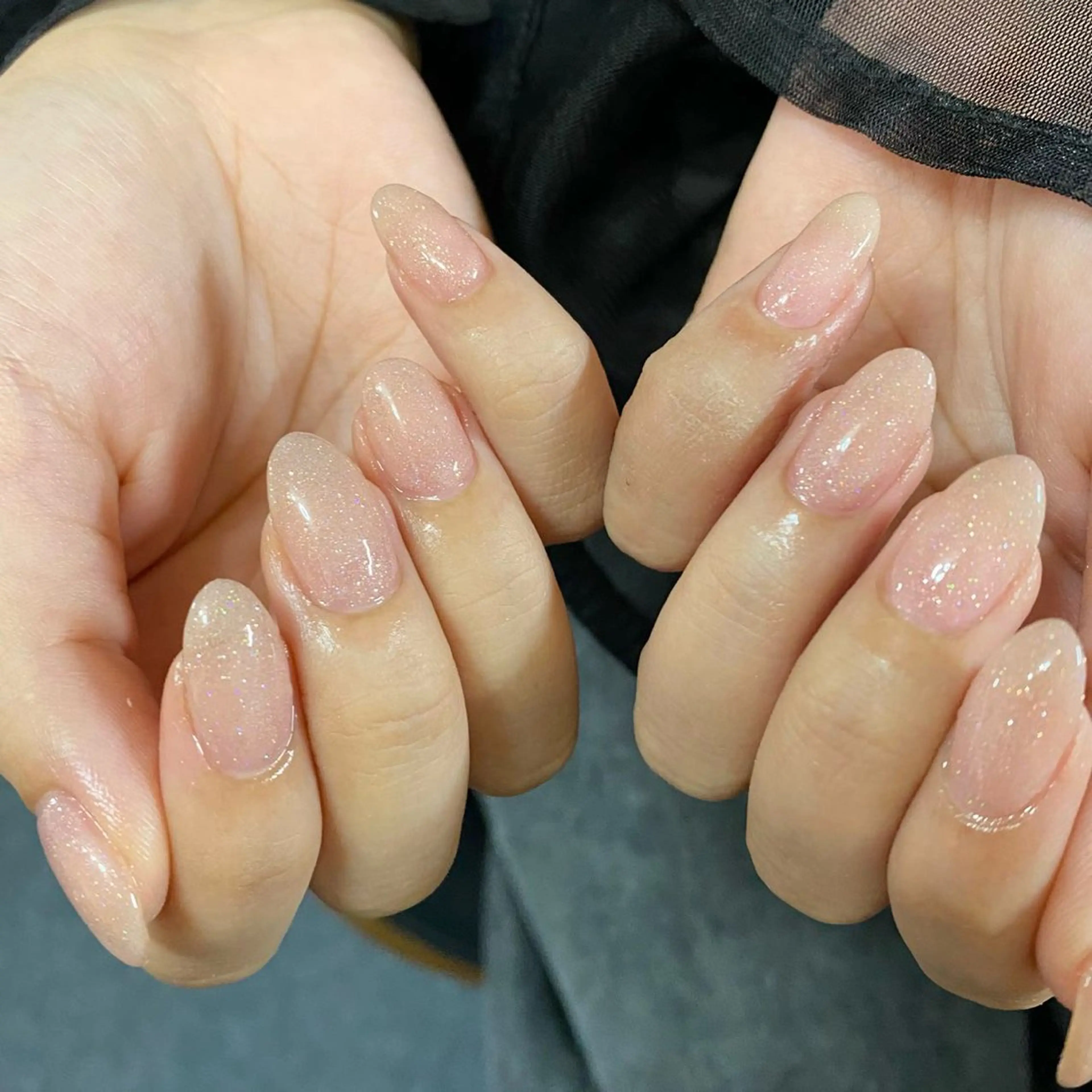 ネイル キラキラネイル ラメ(グリッター) ワンカラーネイル ピンク シンプルネイル ハンドネイル ハンドケア 🎀NAIL🎀 AI🪄︎︎◝✩のネイルデザイン
