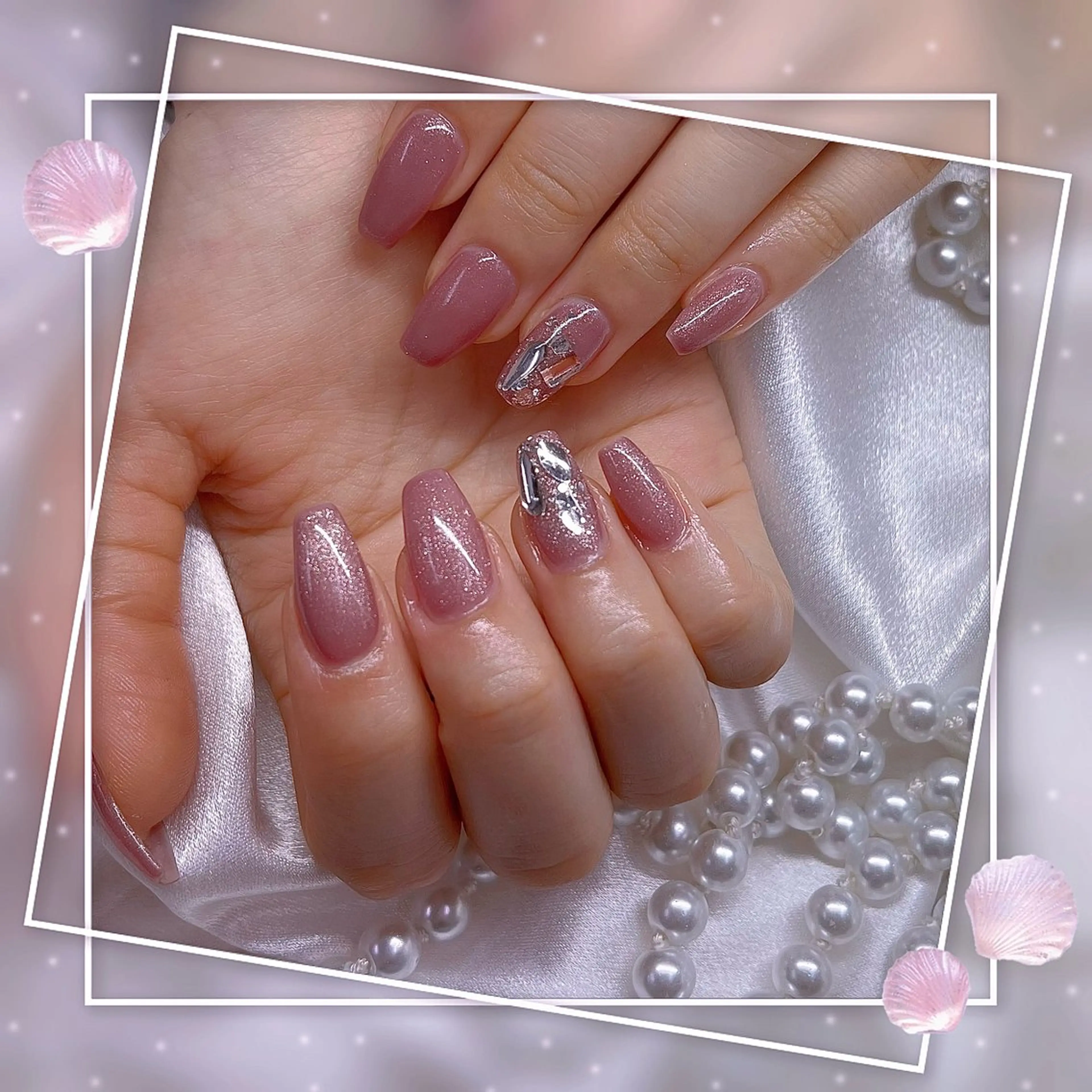 ネイル フレンチネイル グラデーション キラキラネイル 韓国ネイル マグネットネイル Chill Nailsalonのネイルデザイン