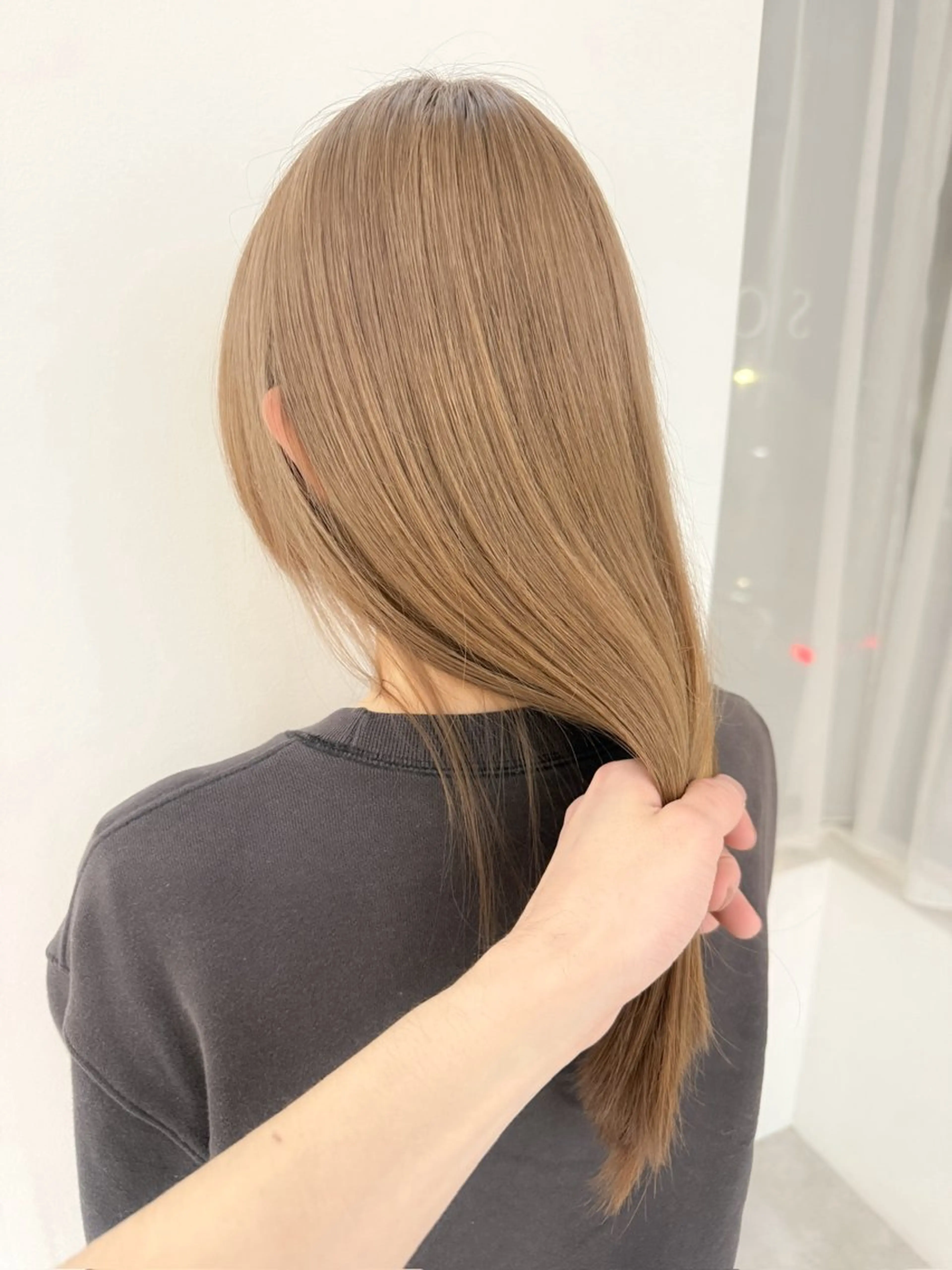 ロング カラー 艶髪ブリーチ 永井竜也のヘアスタイル