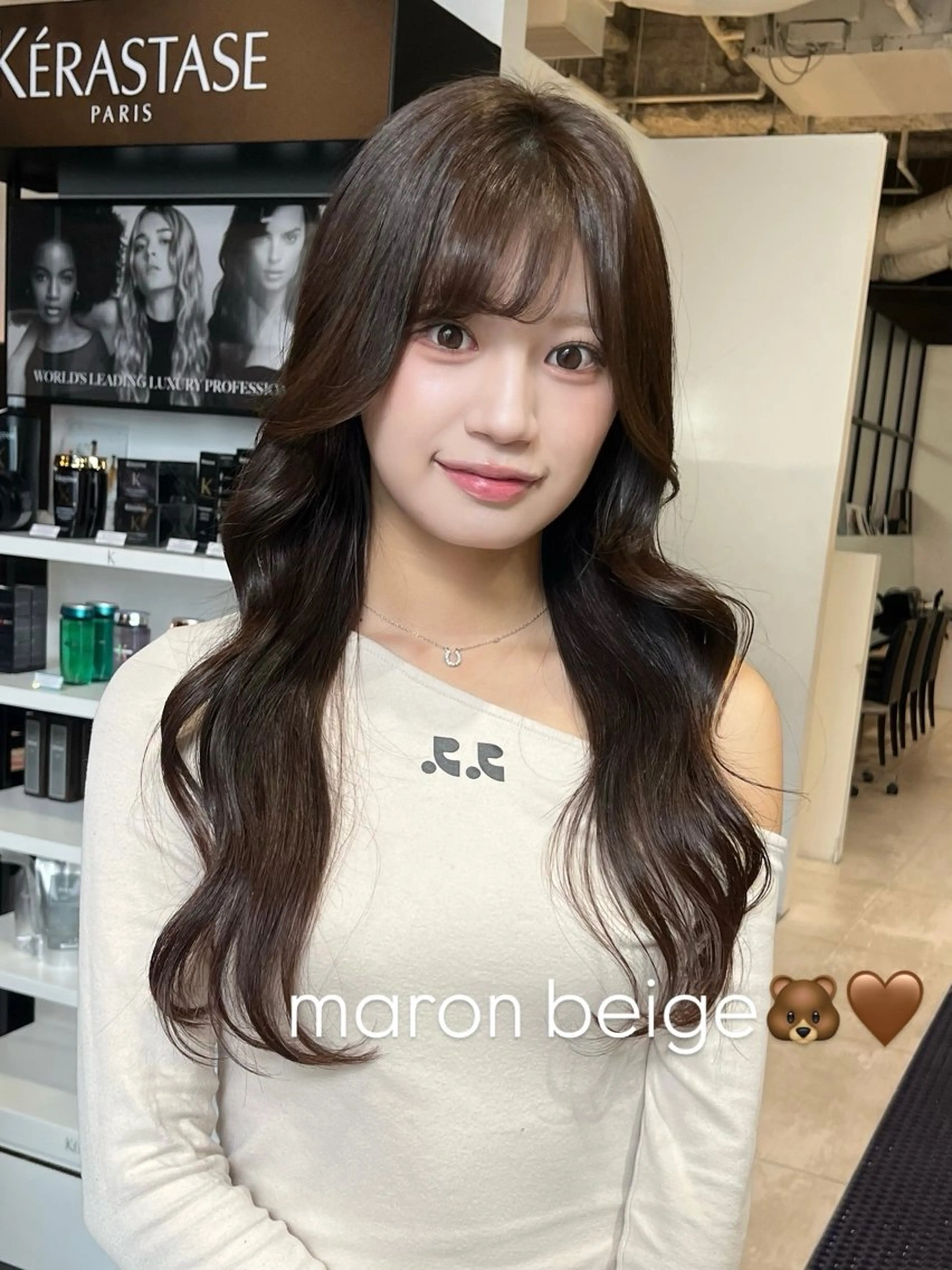 ロング カラー ベージュカラー レイヤーカット ロング カット ヘアカラー trico心斎橋 ナツミのヘアスタイル