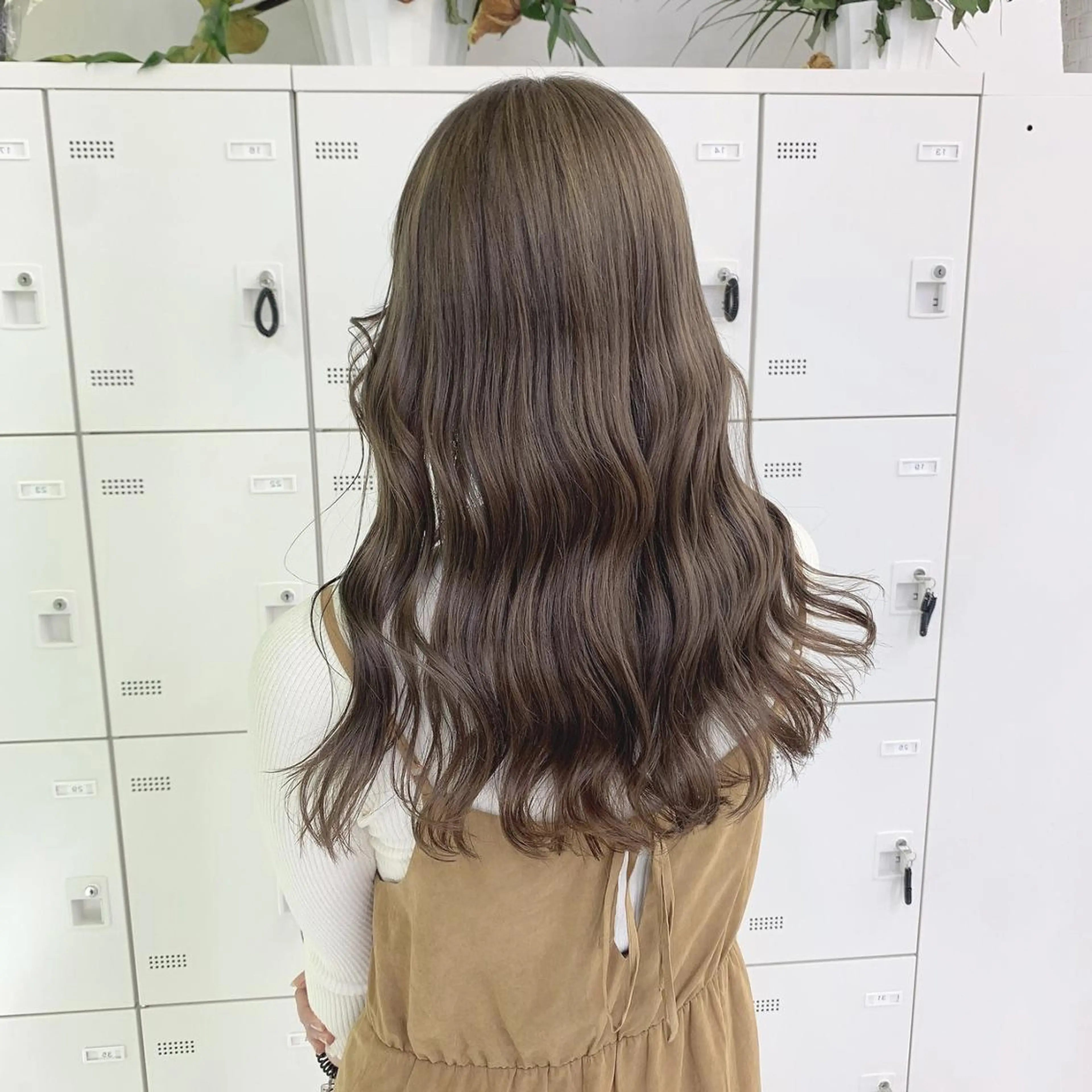 カラー 透ける淡色🏹ミルク ティー🤎渋谷のヘアスタイル
