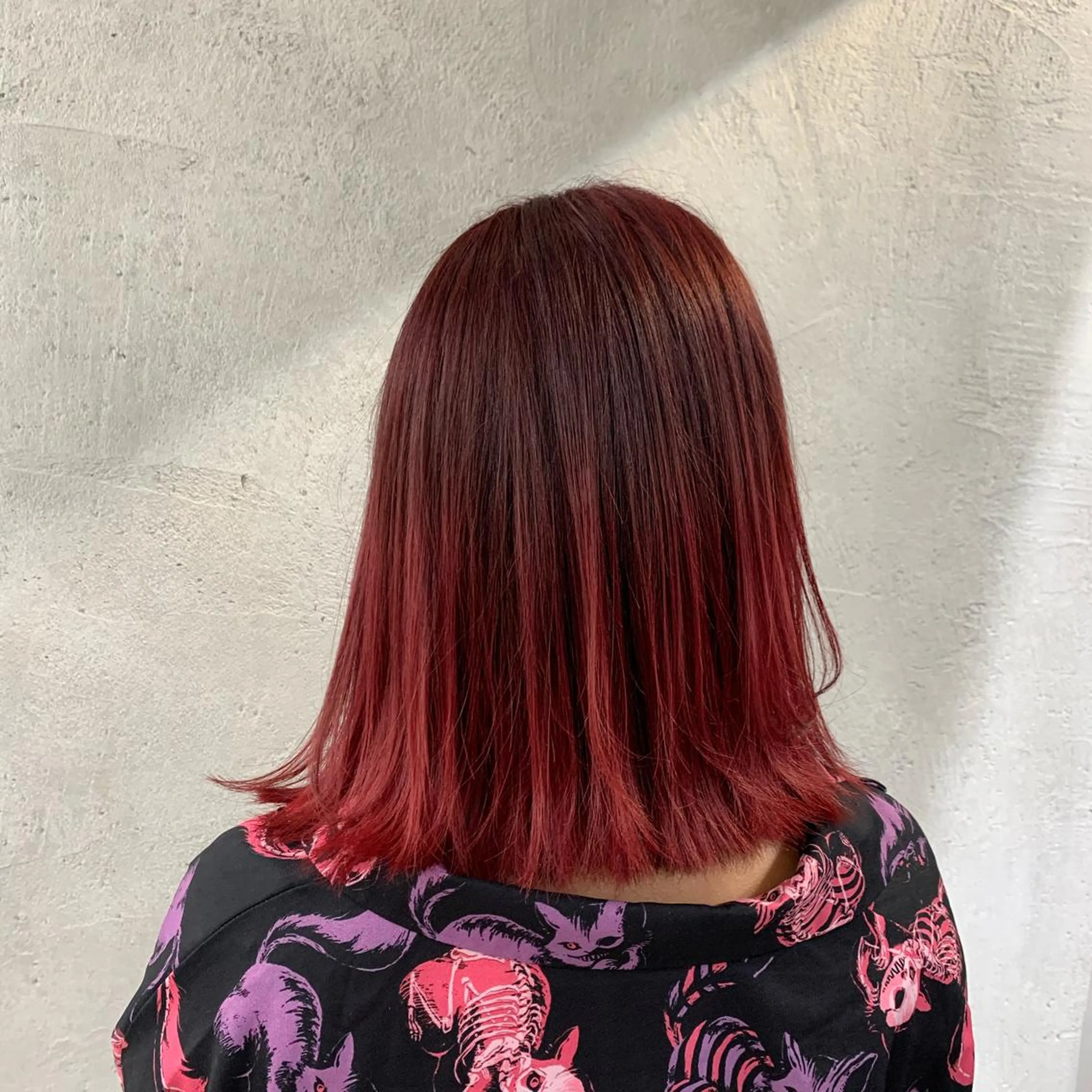 ショート ヘアカラー 及川シゲル 髪質改善講師のヘアスタイル