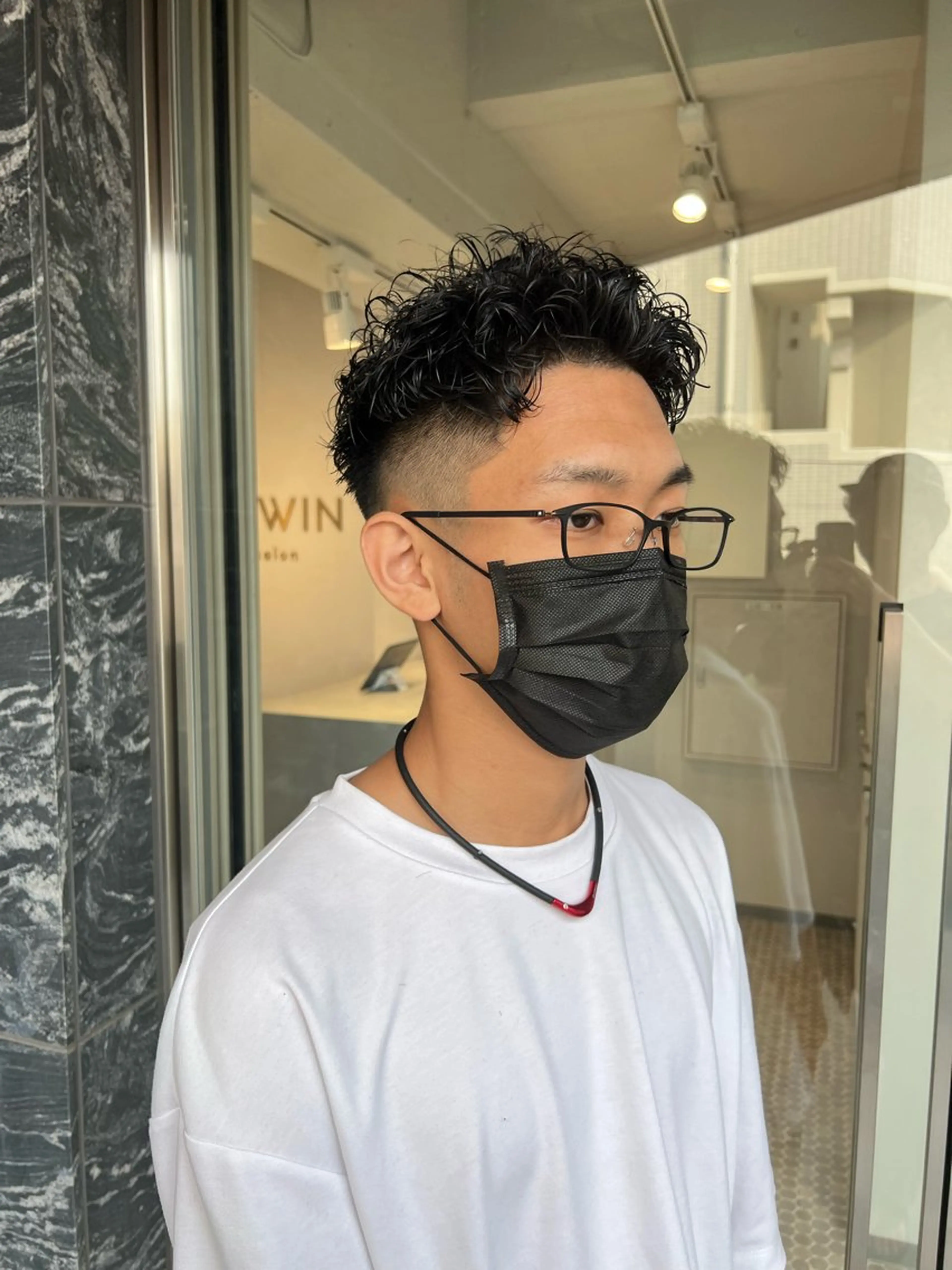 ショート パーマ メンズ フェードカット メンズパーマ 樋野 亮のヘアスタイル