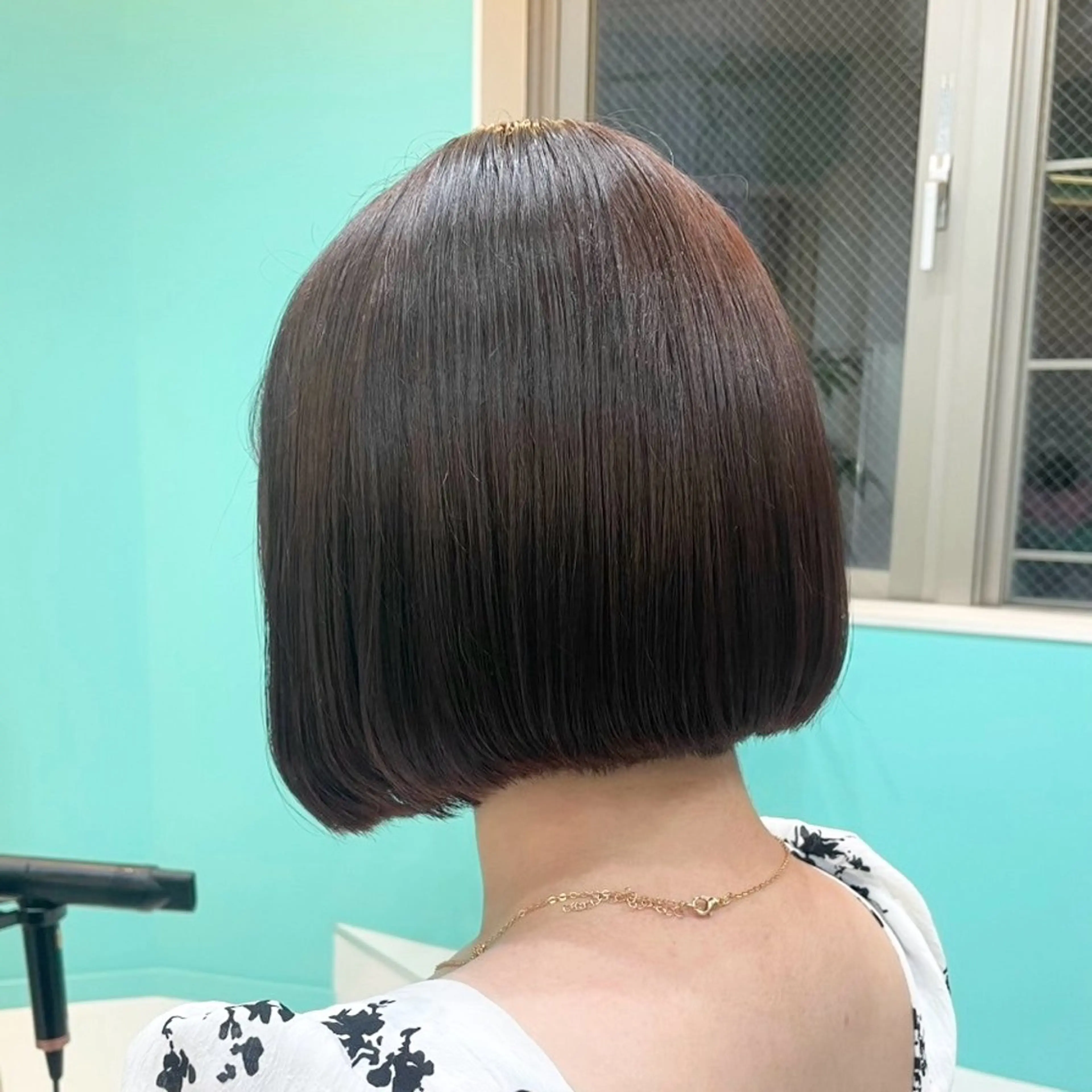 ショート カラー レッドカラー イヤリングカラー 🫧Natsukiのヘアスタイル