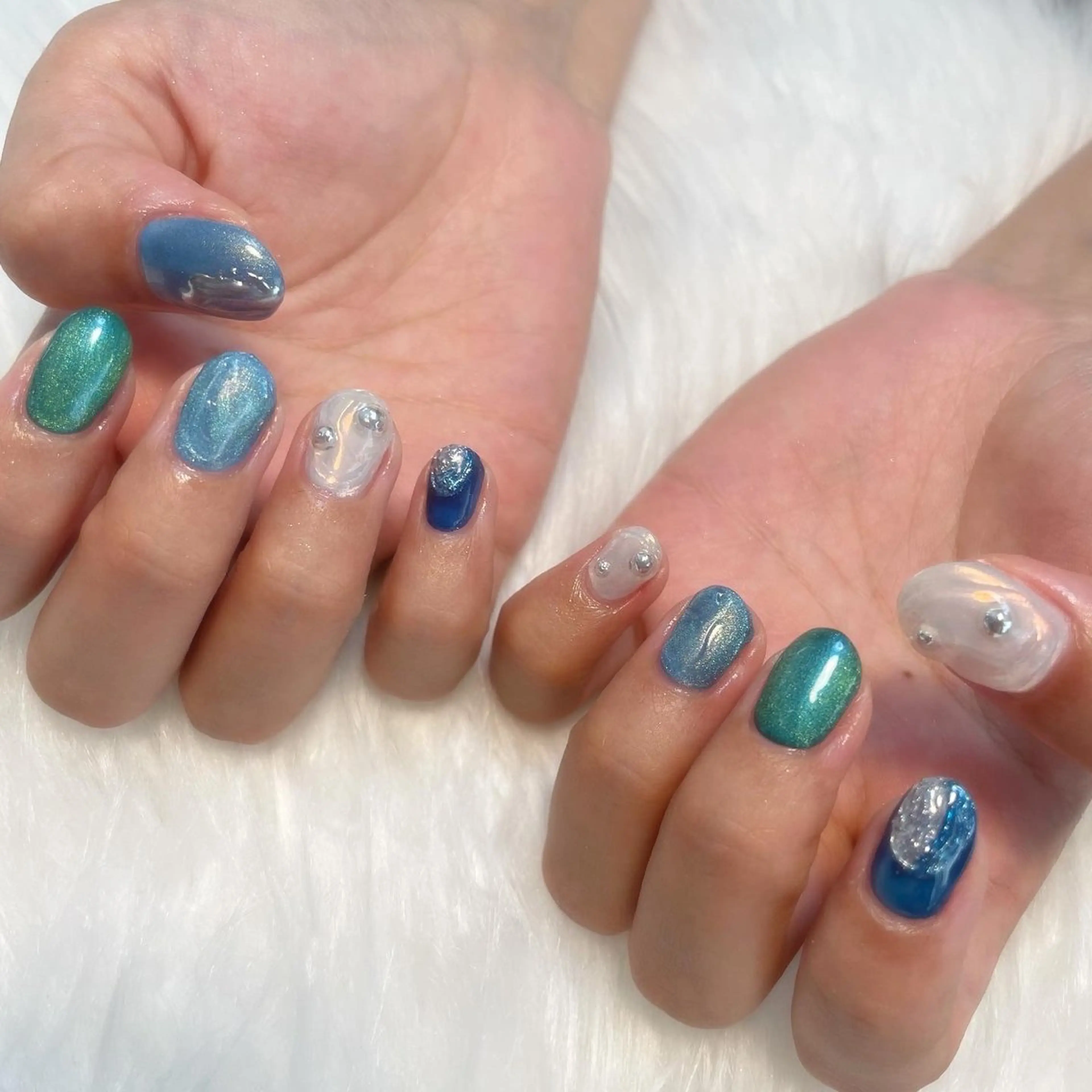 ネイル ハンドネイル ゴテゴテ💙ワンホン リオナのネイルデザイン