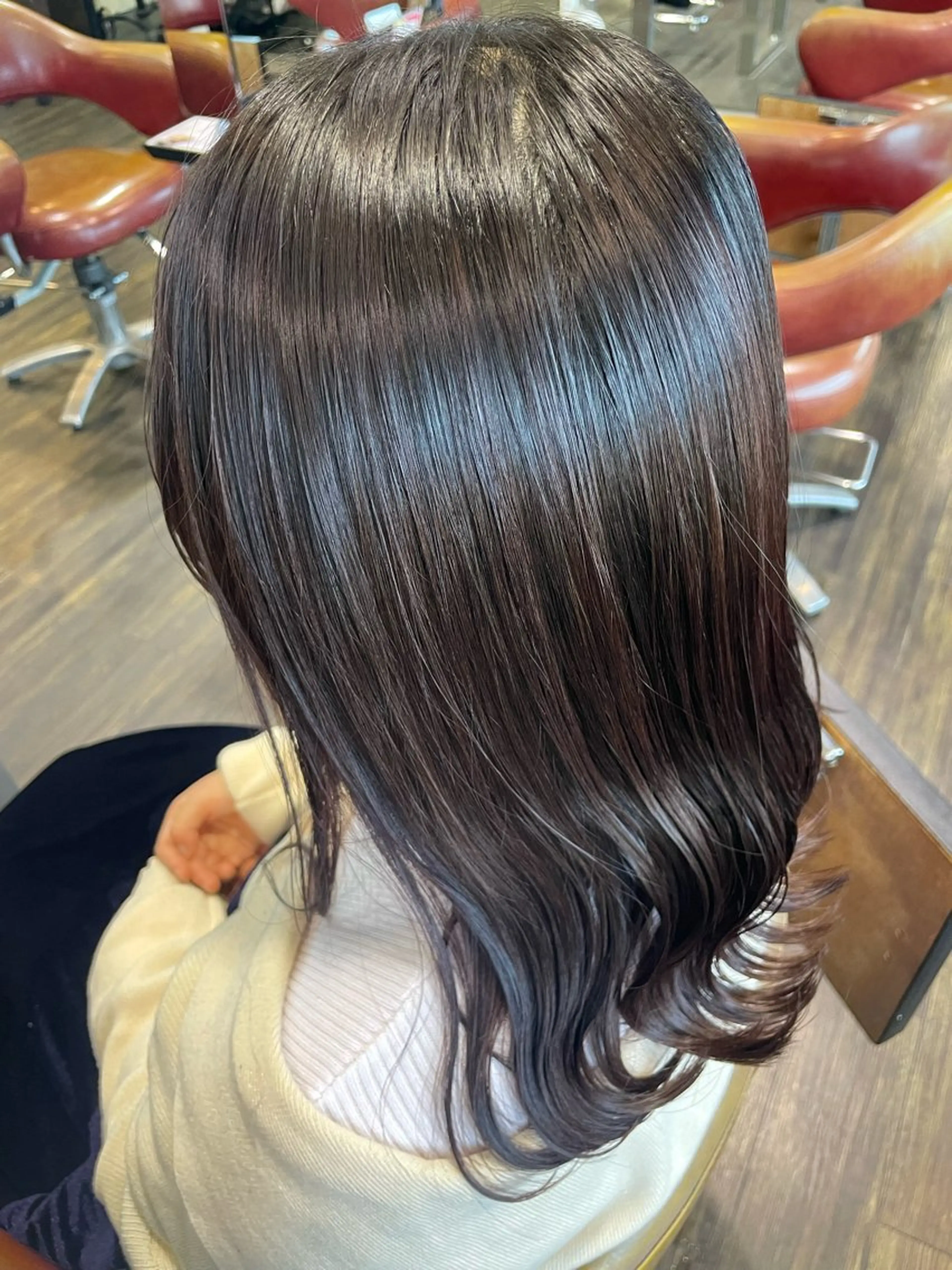 カラー バイオレットカラー カット ヘアカラー 佐藤 綾郁のヘアスタイル