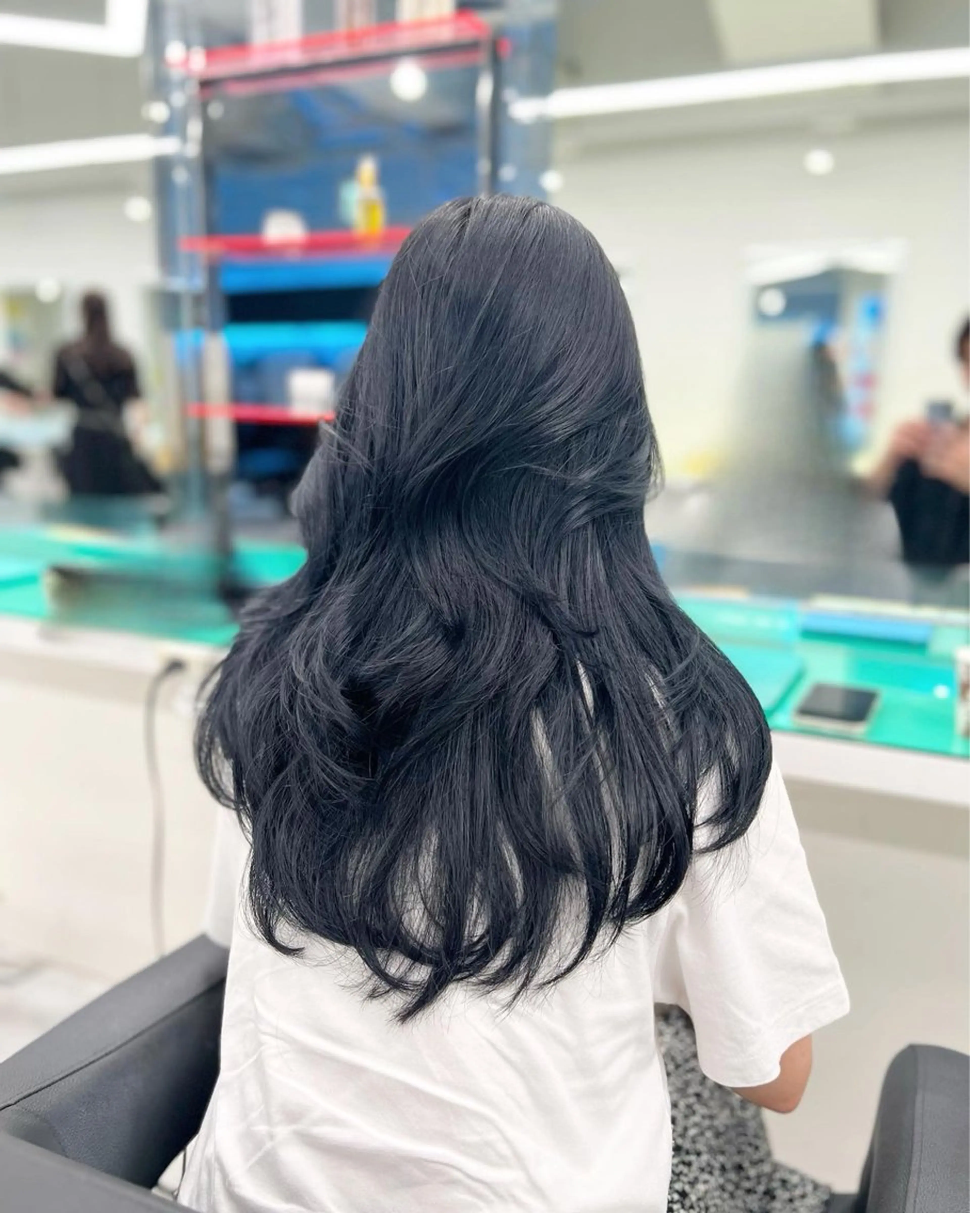 ロング カラー ヘアカラー トリートメント ヘッドスパ ヘアセット 🇨🇳中韓レイヤー 暗髪カラー🇰🇷のヘアスタイル