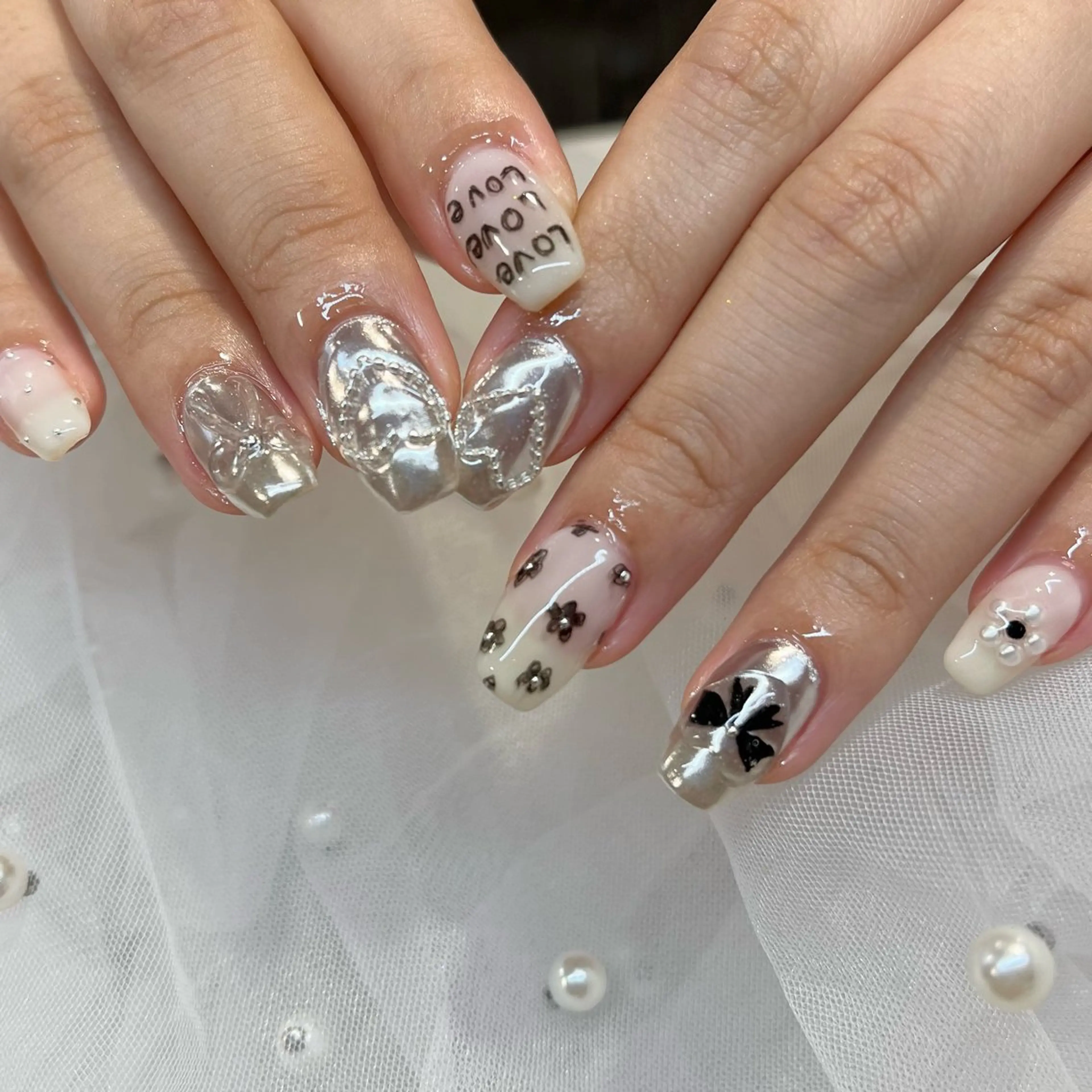 ネイル ハンドネイル 内田 里穂のネイルデザイン
