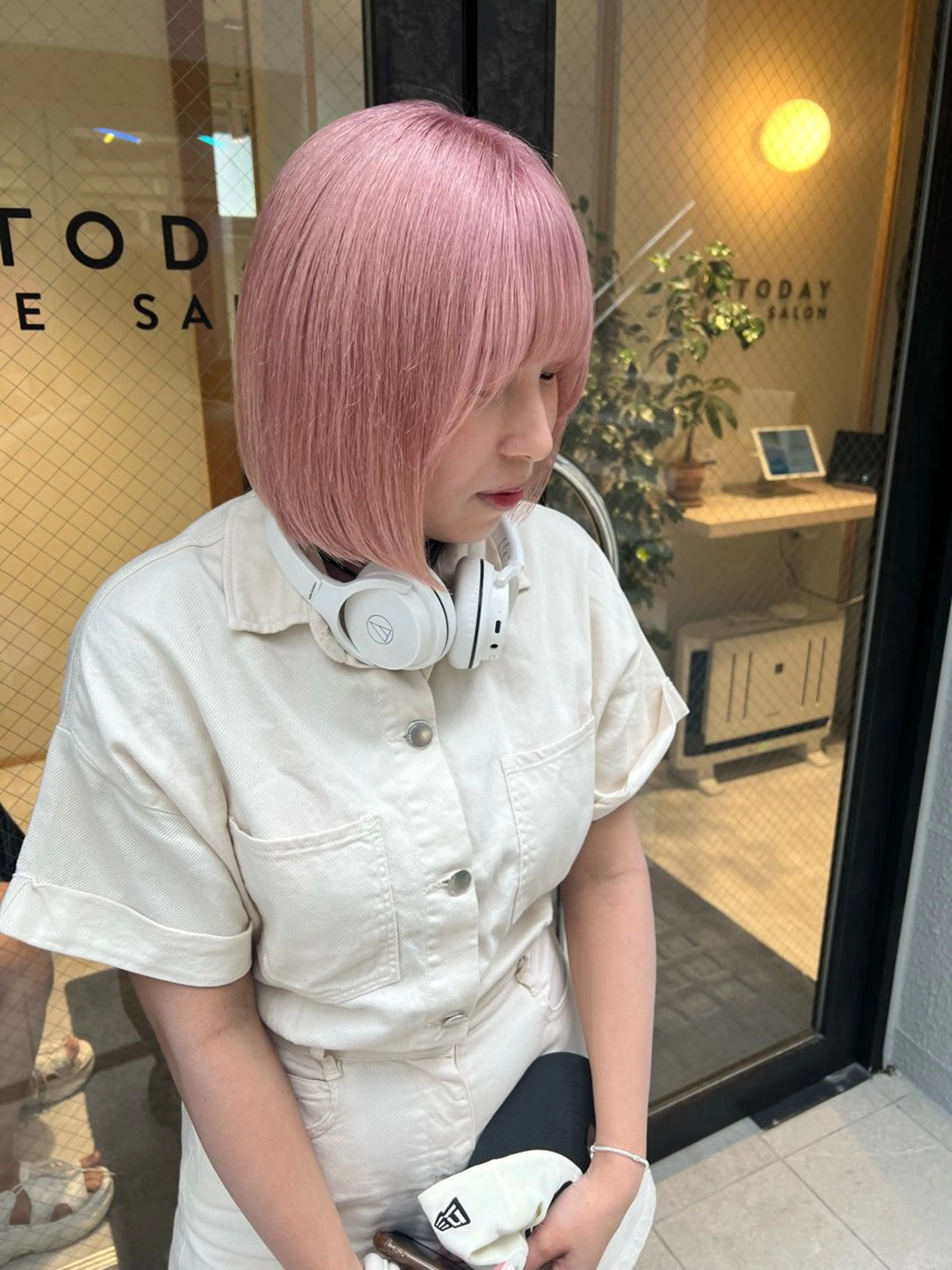 ショート カラー ブリーチ ケアブリーチ ハイトーンカラー ピンクカラー レイヤーカット/韓国 艶カラー🪄REN.のヘアスタイル