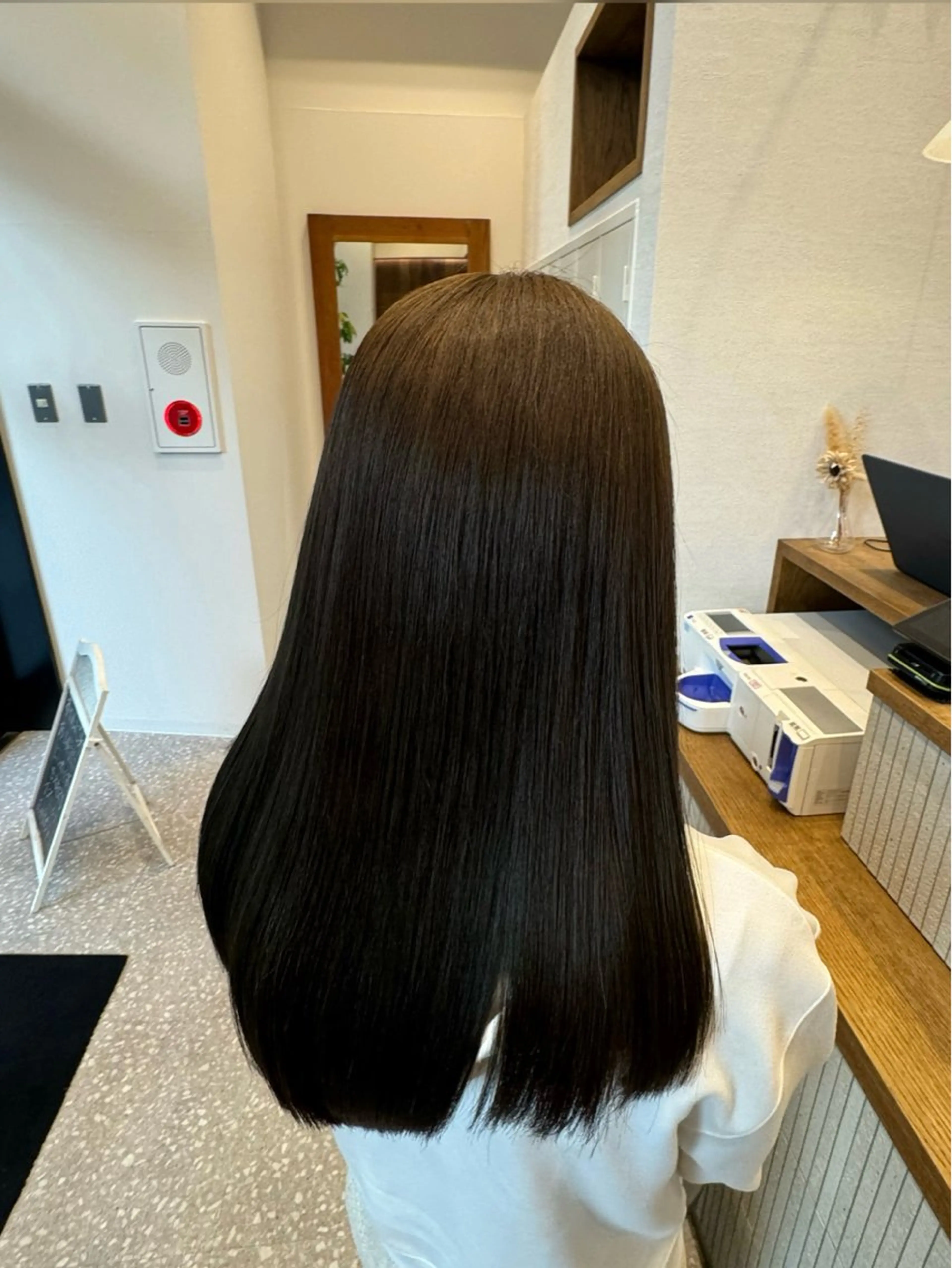 ロング 縮毛矯正 トリートメント カット 縮毛矯正 トリートメント 荒木 理緒のヘアスタイル