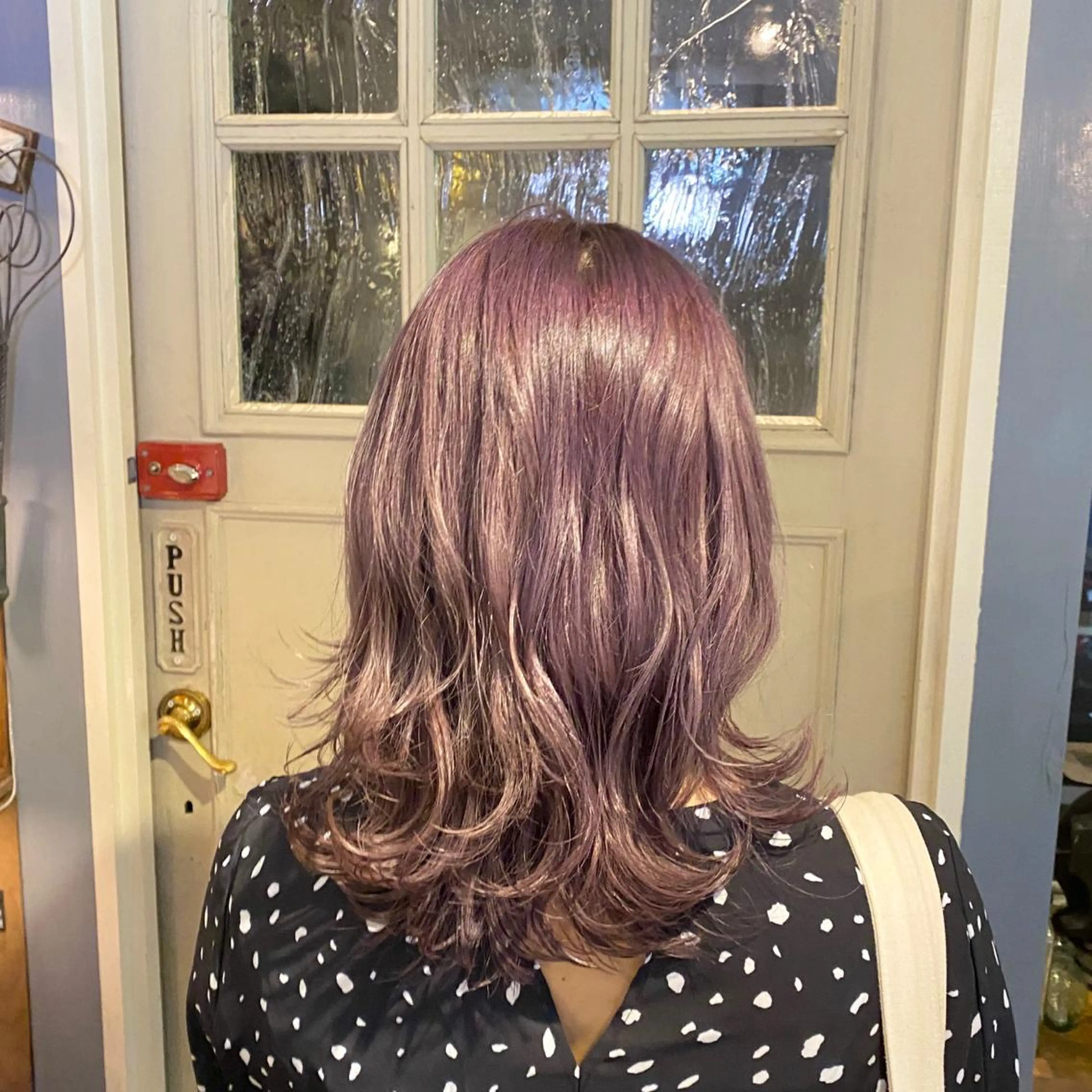 セミロング カラー アディクシーカラー アッシュ ブリーチ グレージュ ラベンダーカラー カット ヘアカラー トリートメント ヘッドスパ BRITS 渡辺 菜々子のヘアスタイル