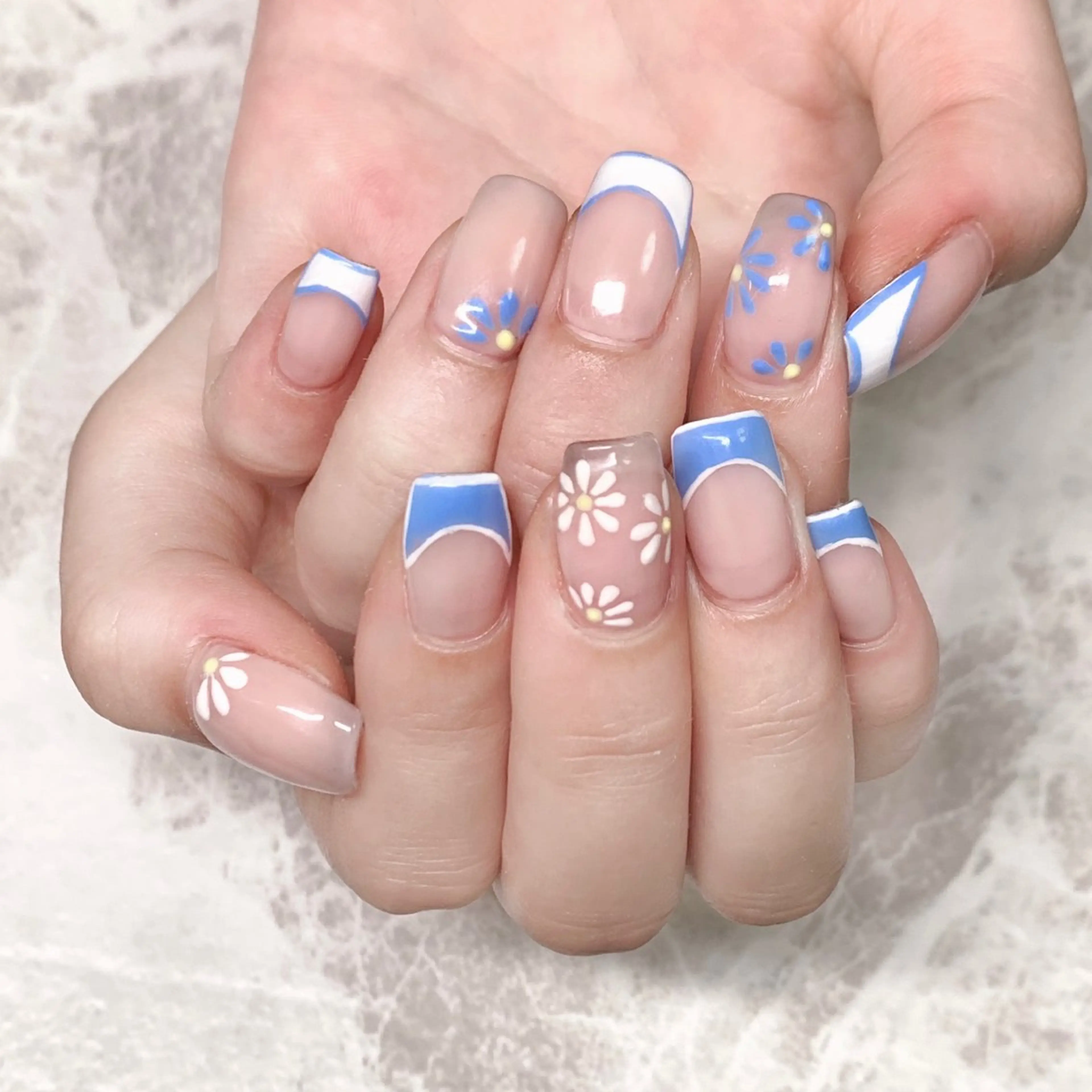 ネイル フレンチネイル ハンドネイル AKnail所属・cheri nailのネイルデザイン