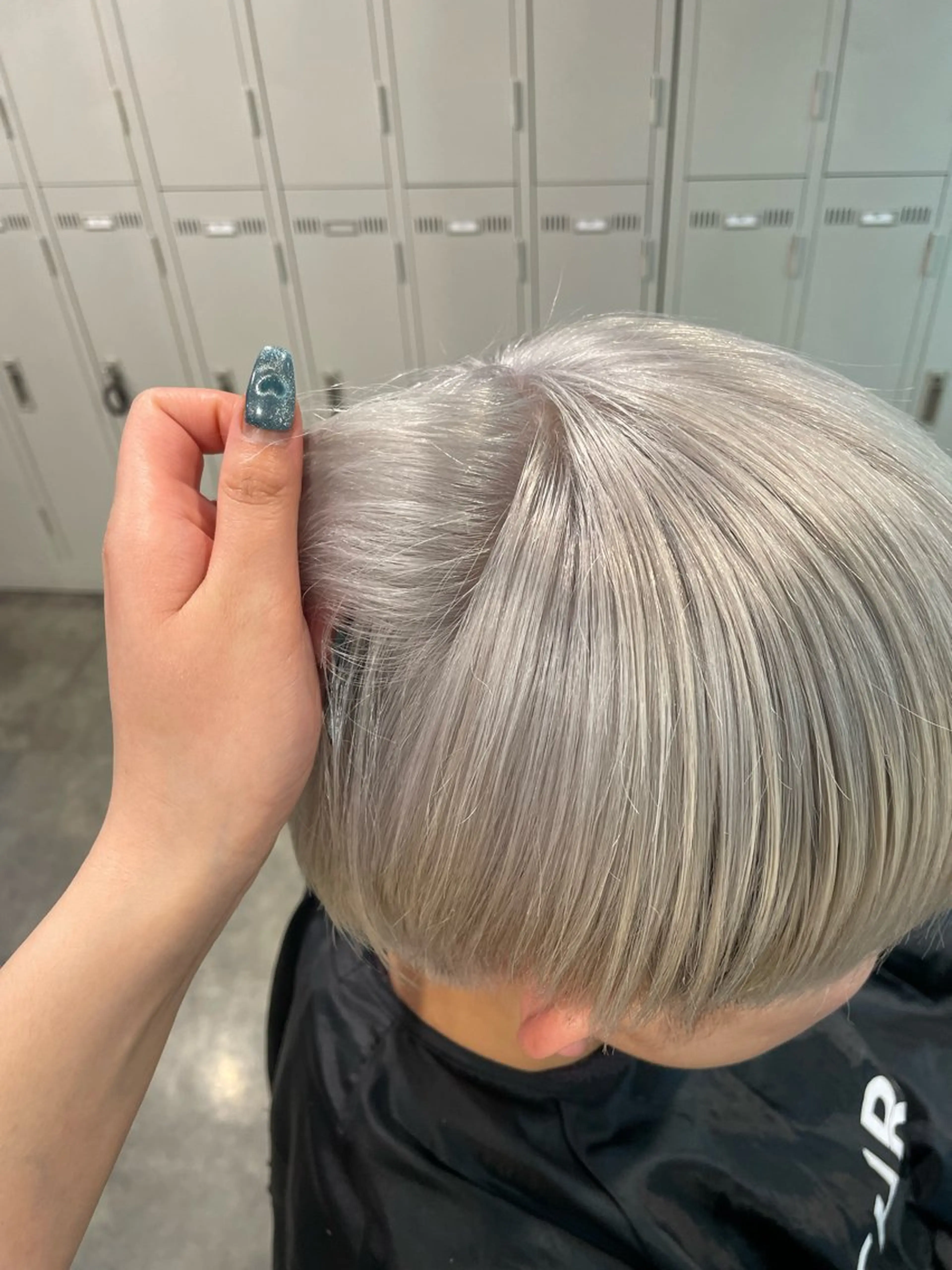 メンズ ヘアカラー ハイトーンブロンド 横浜💞ミオのヘアスタイル