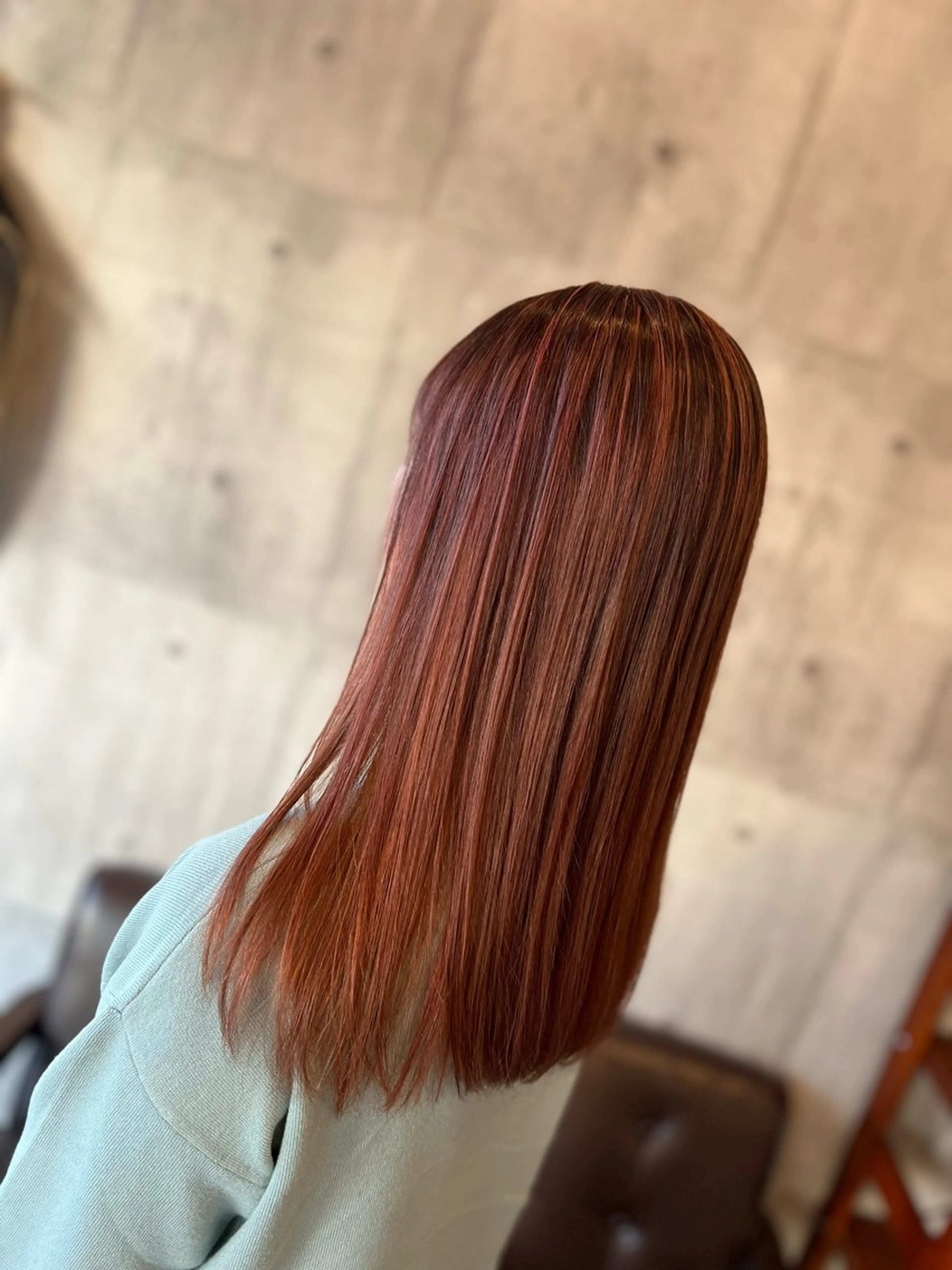 セミロング カラー バレイヤージュ ブラウンカラー ハイライトカラー ピンクカラー ピンクブラウン ヘアカラー Style Tのヘアスタイル