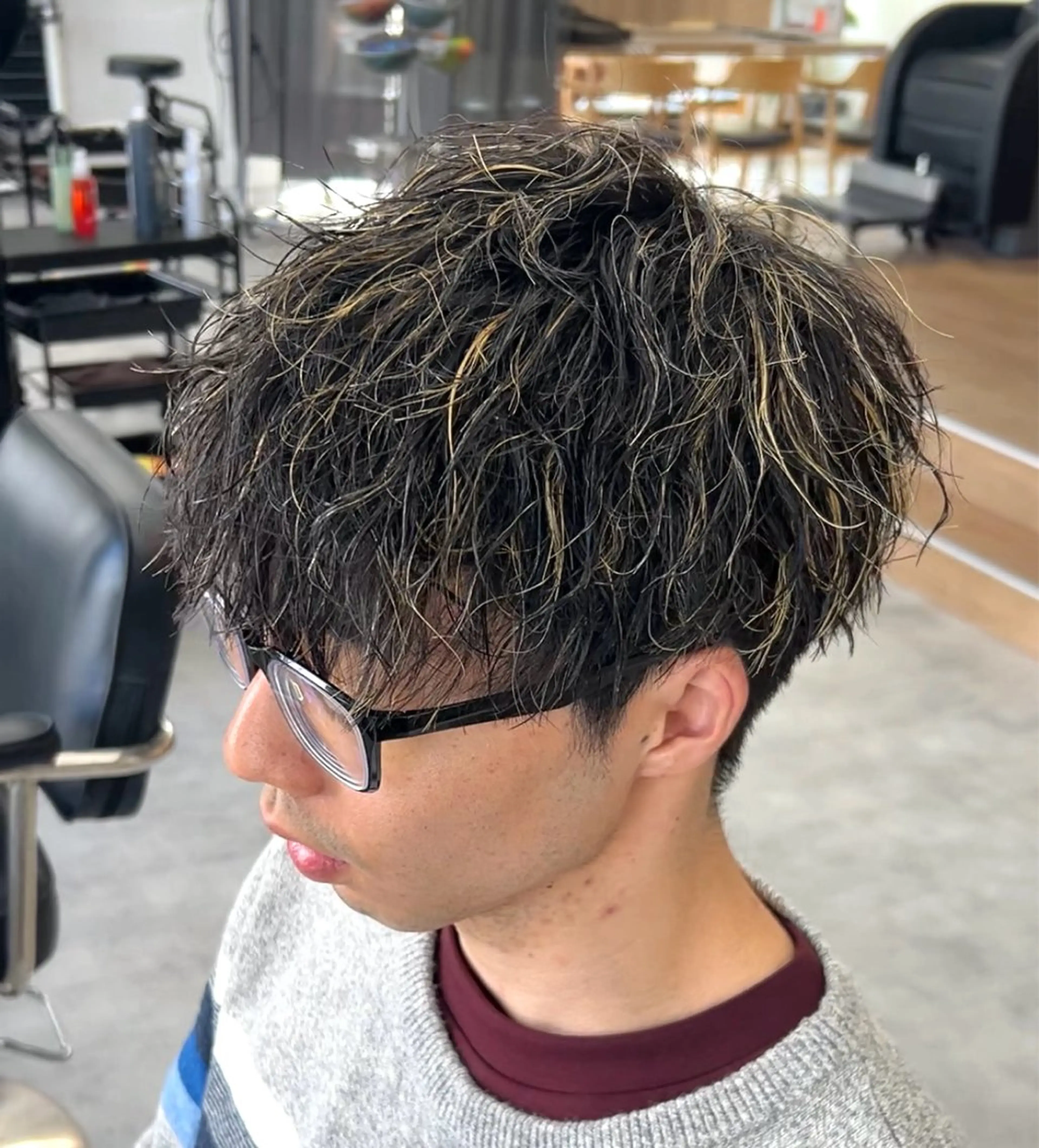 ショート カラー パーマ メンズ メンズハイライト ハイライトカラー ハイライト メンズパーマ/ 新潟駅/佐藤裕のヘアスタイル