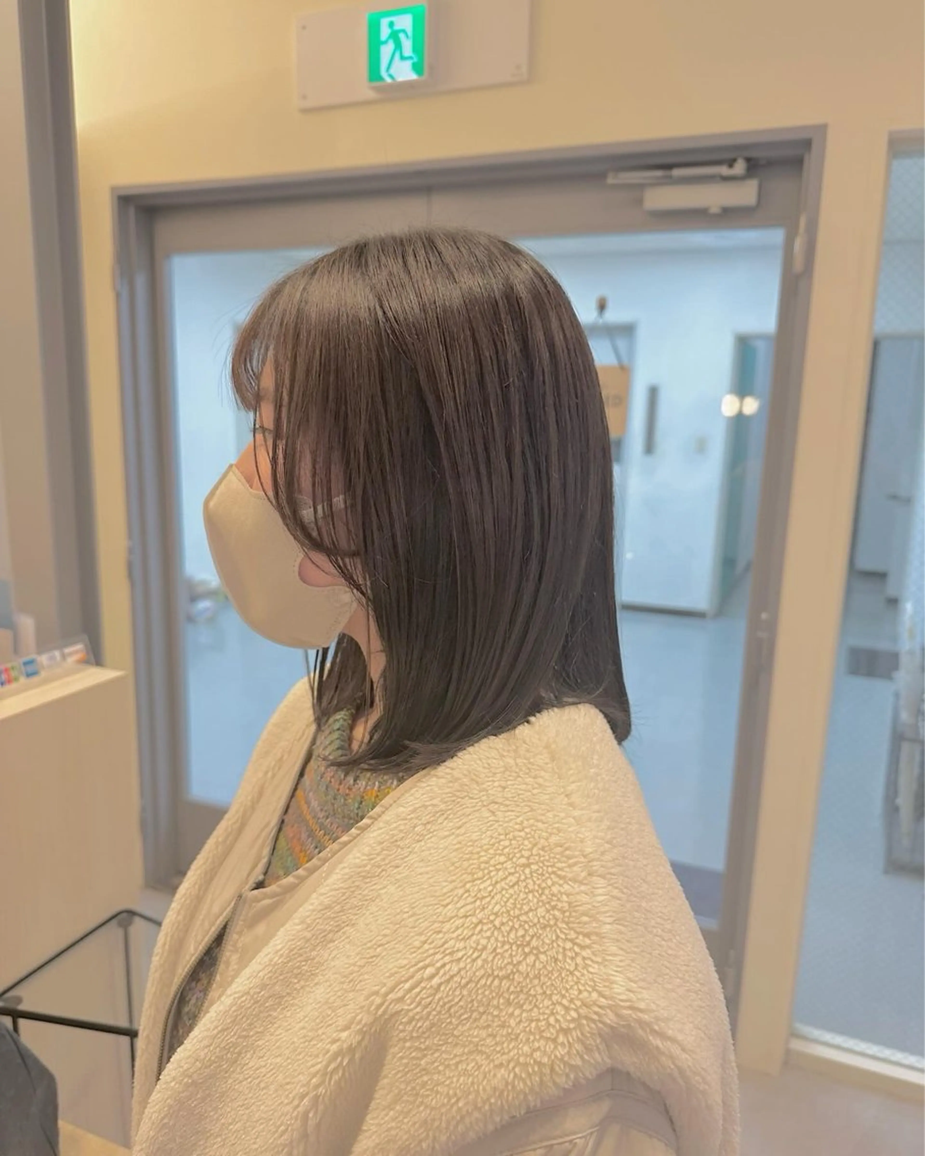 ミディアム 顔周りカット レイヤーカット 梅本 夢香のヘアスタイル