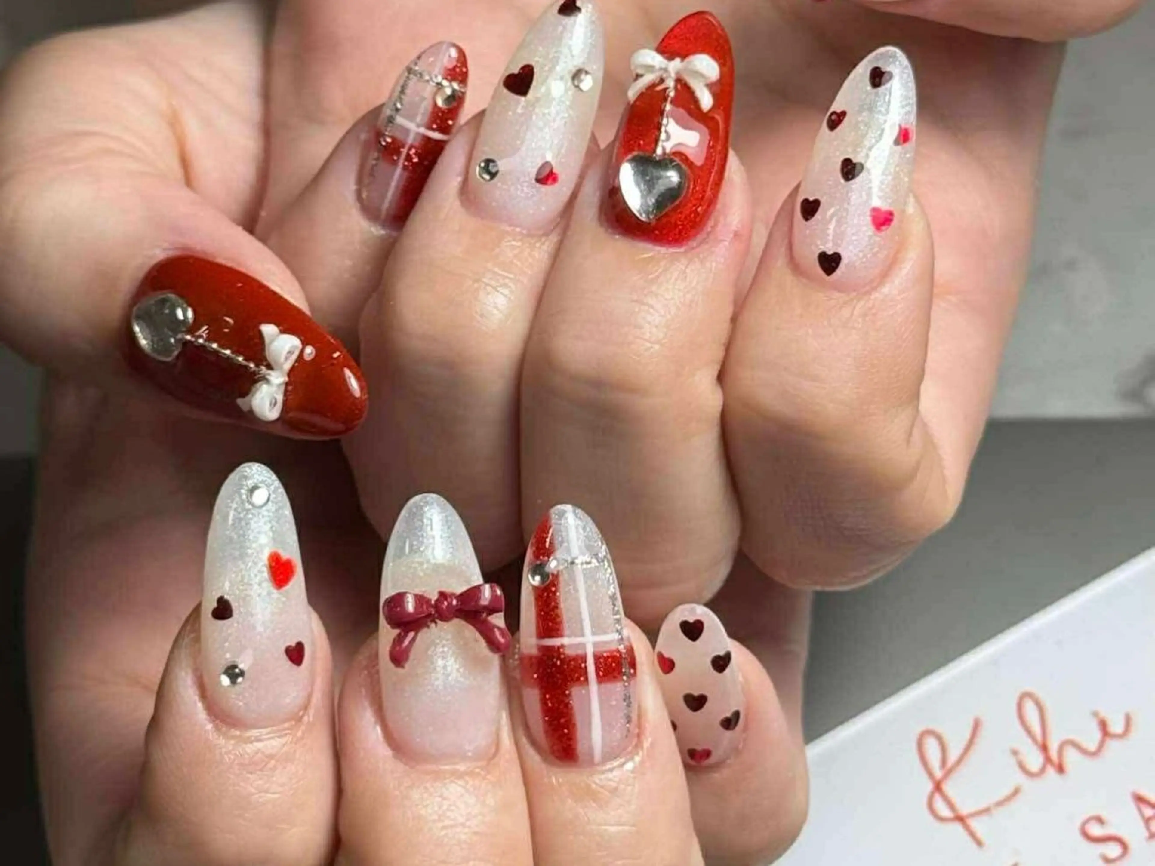 ネイル アートネイル フレンチネイル ジェルネイル グラデーション 韓国ネイル ハンドネイル ハンドケア さくら💮💮 【オフ無料】のネイルデザイン