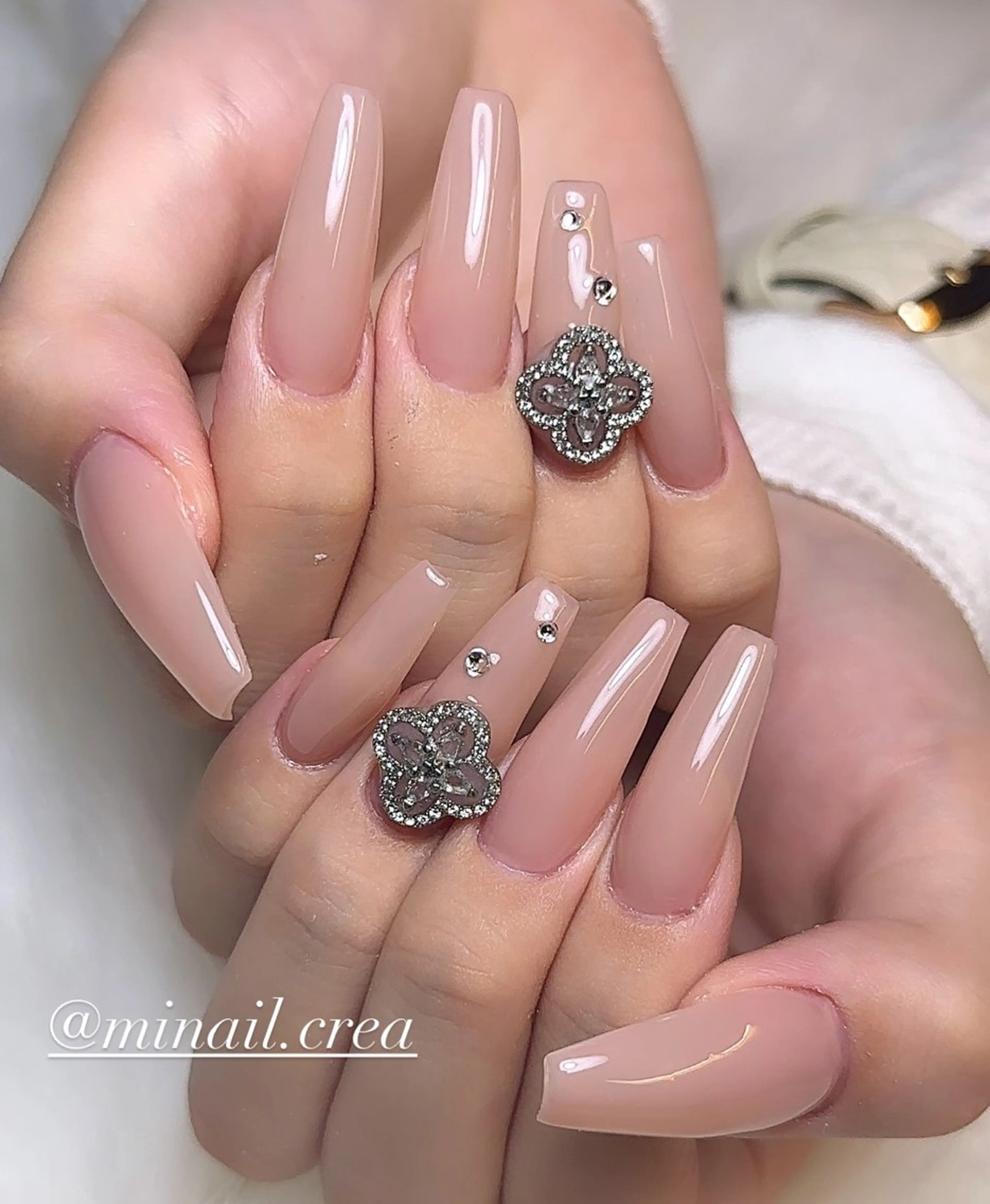 ネイル キラキラネイル ロングネイル オフィスネイル ワンカラーネイル スカルプネイル ハンドネイル CRéA　-private nailsalon-所属・CReA nailのネイルデザイン