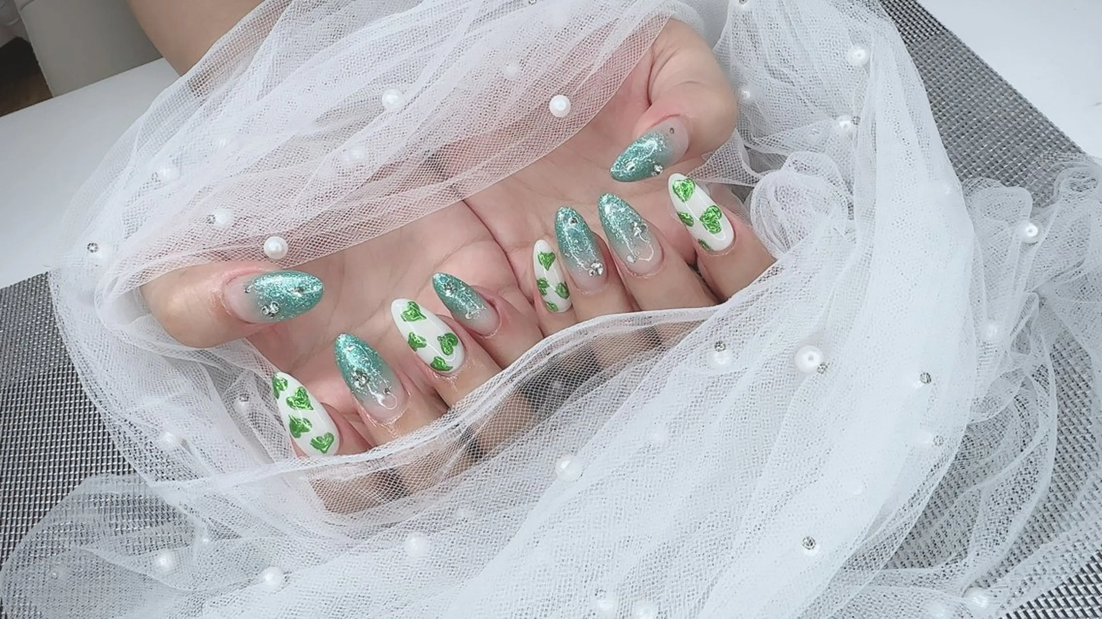 ネイル R nailsalon所属・R salonのネイルデザイン