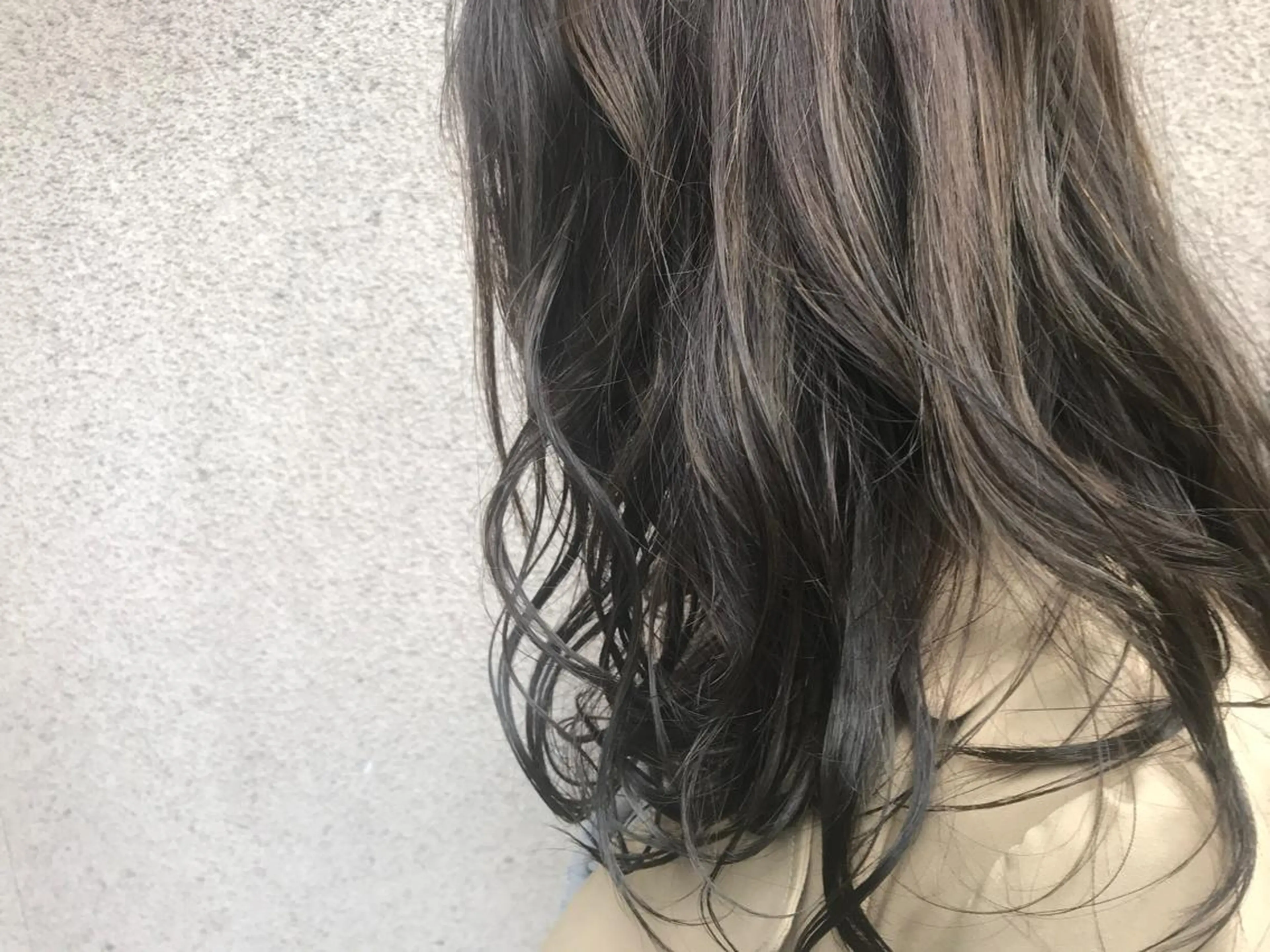 ミディアム カラー アッシュ アッシュグレー アッシュグレージュ ベージュカラー グレージュ カット ヘアカラー トリートメント vato マンツーマンサロンのヘアスタイル