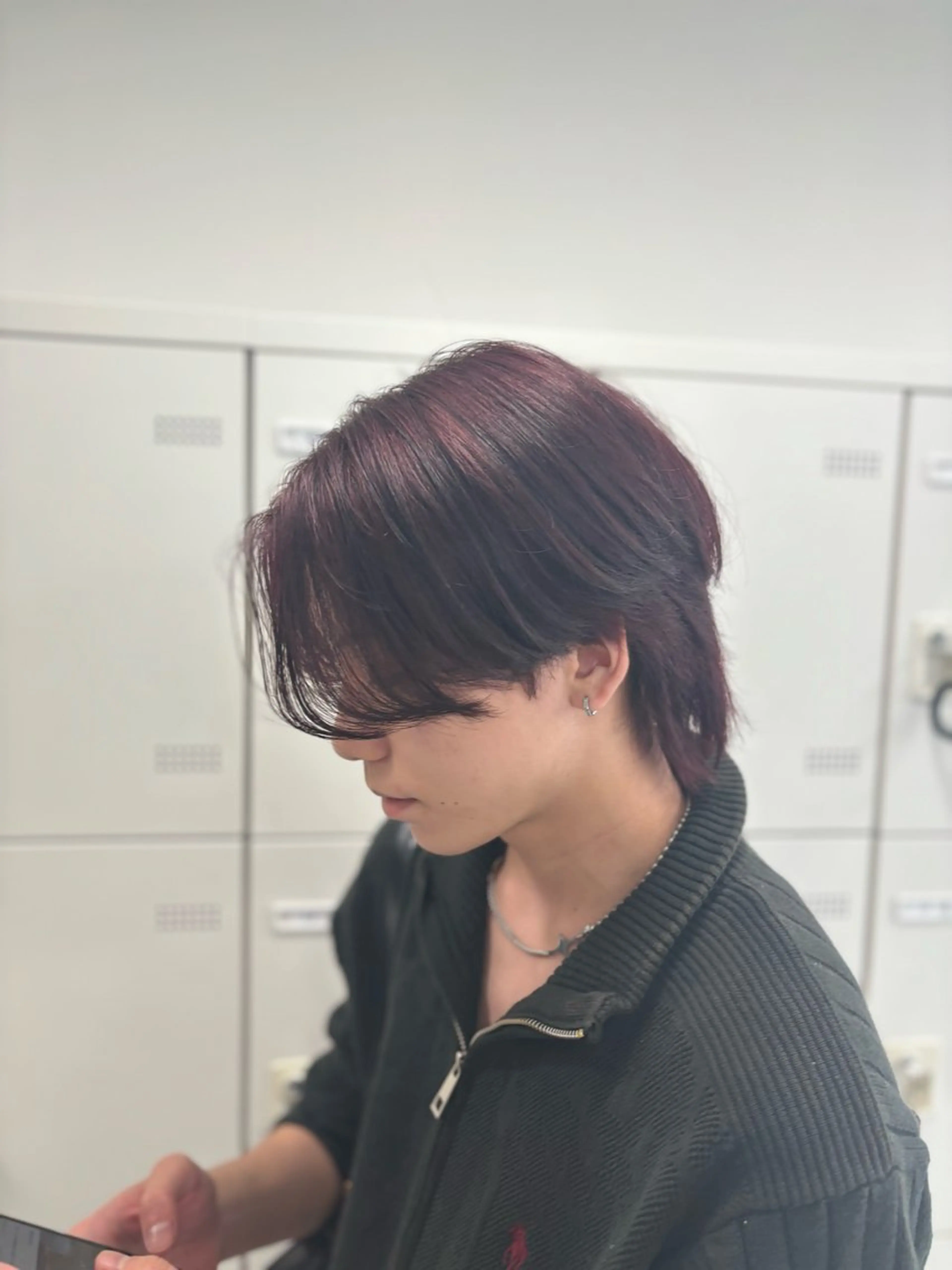 ショート カラー カシス レッドカラー 海外ガールヘア🤍 yuriaのヘアスタイル