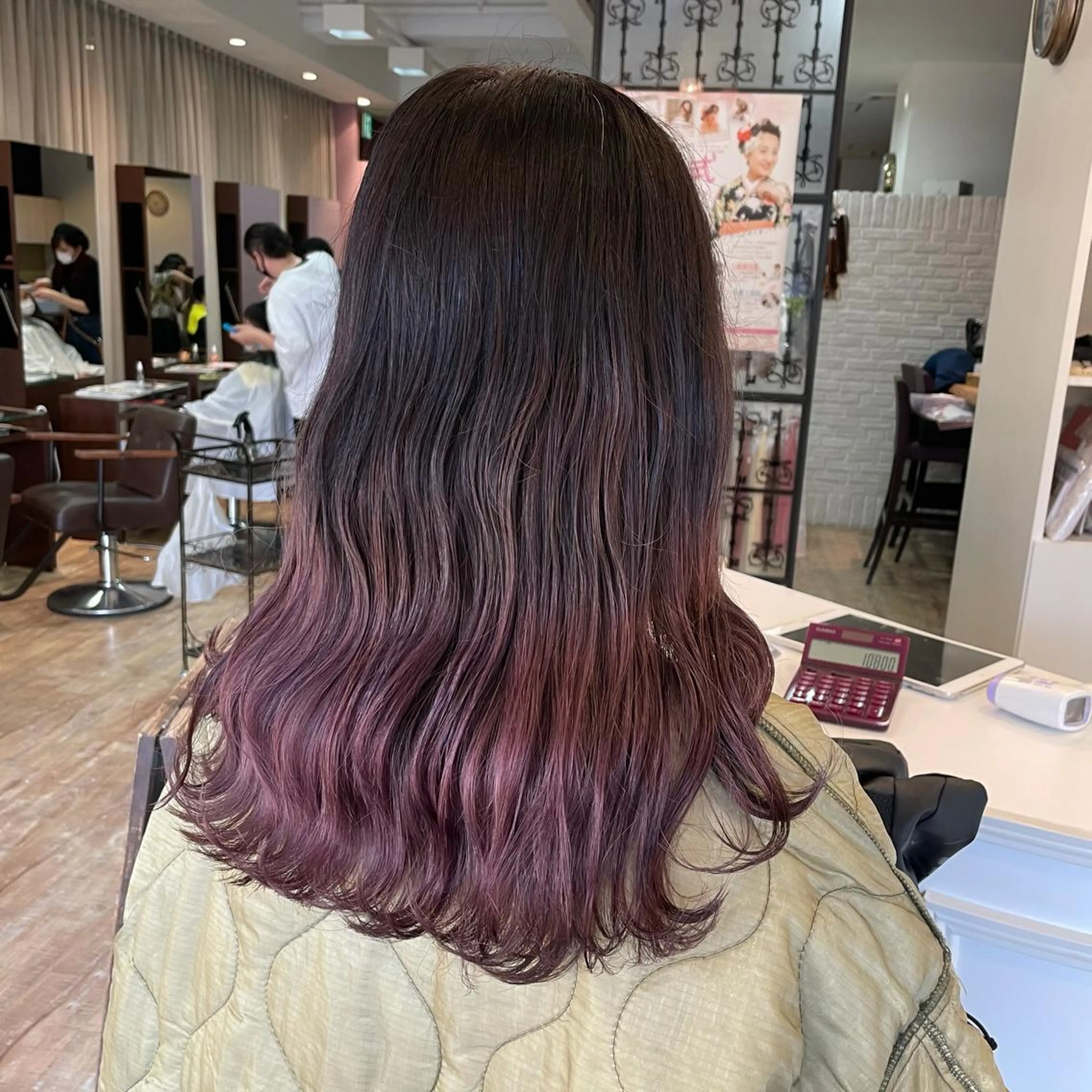 セミロング カラー ブリーチ ラベンダーカラー 大阪長居🌱野見山 卓也のヘアスタイル