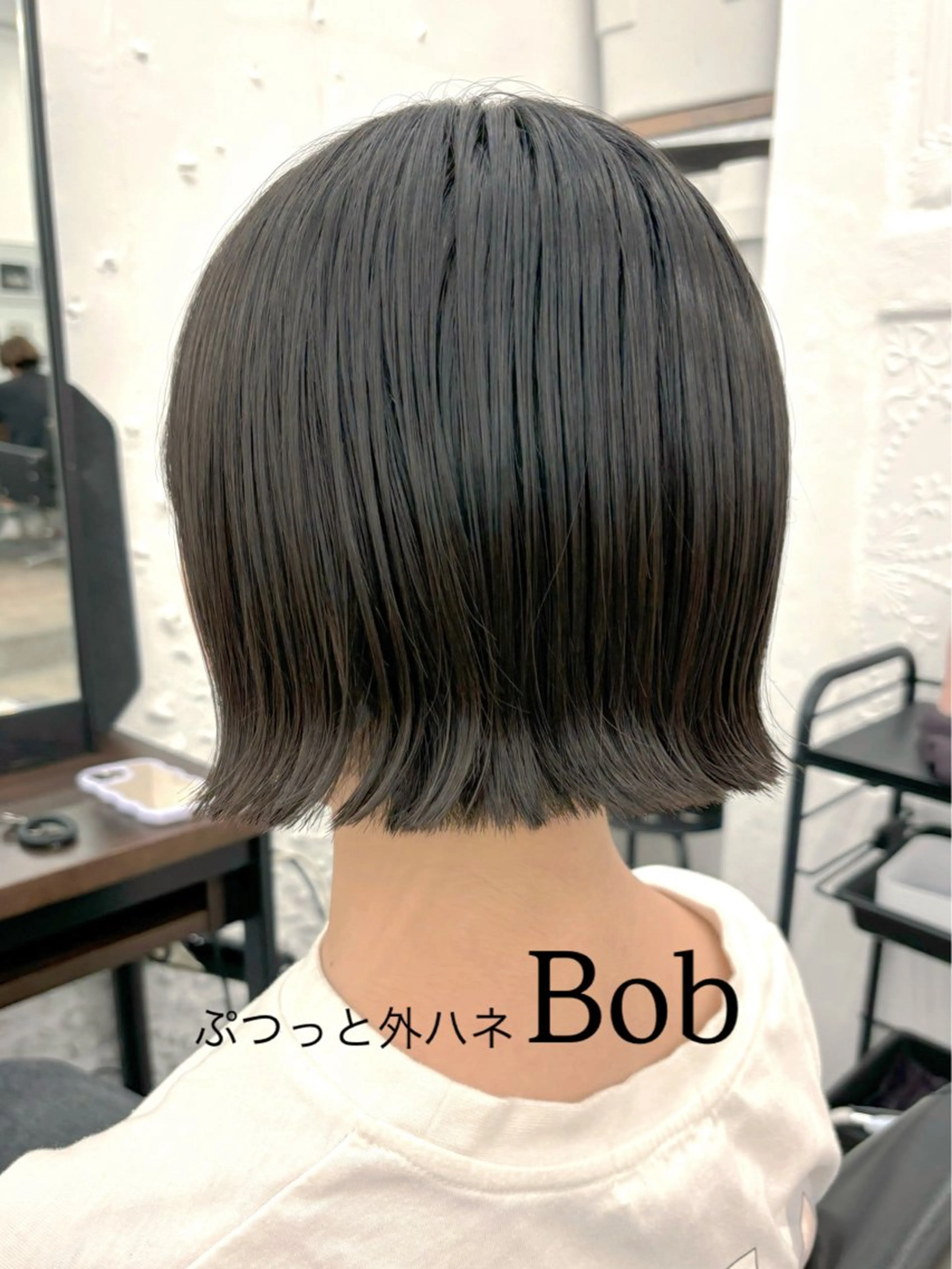 ミディアム カラー ヘアアレンジ 透明感カラー グレージュ ボブ 外ハネヘア ヘアカラー トリートメント 🌱ボブ/レイヤー/ ベージュ/あやみ✨のヘアスタイル