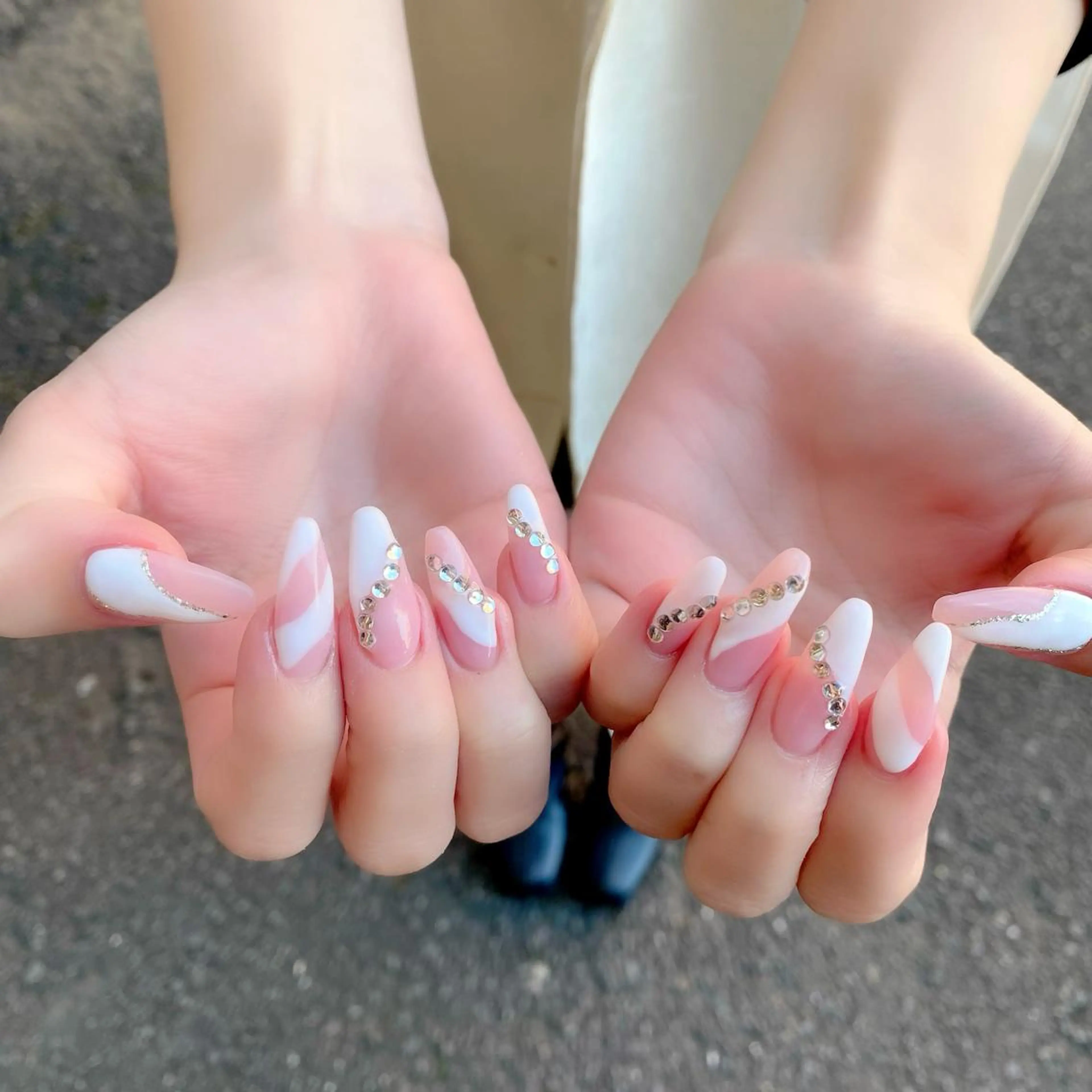 ネイル フレンチネイル ジェルネイル ロングネイル パラジェル Salon Ｋのネイルデザイン