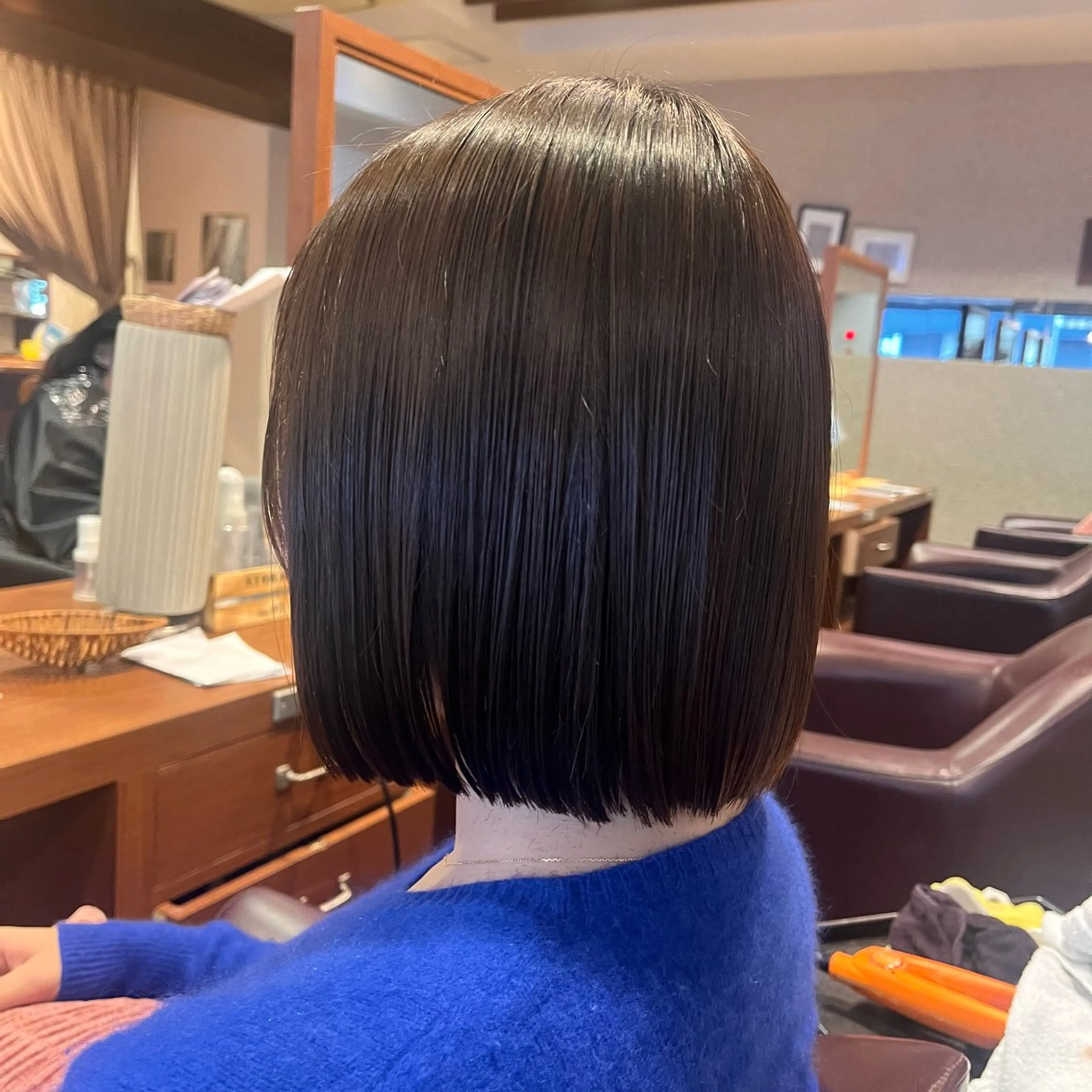 ミディアム ヘアカラー トリートメント よしだ しおりのヘアスタイル