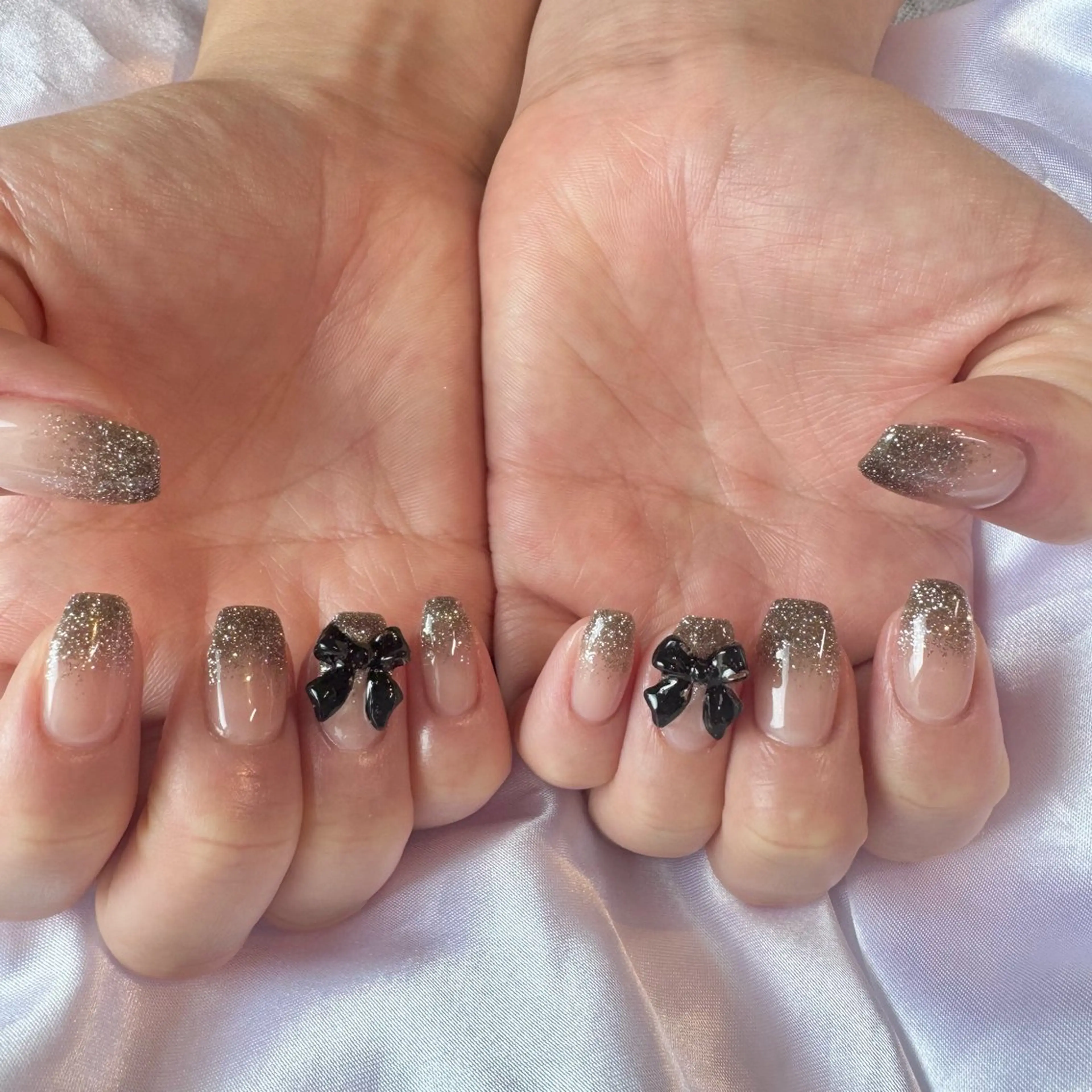 ネイル ガーリー リボン ハンドネイル nail salon e'mu💐のネイルデザイン