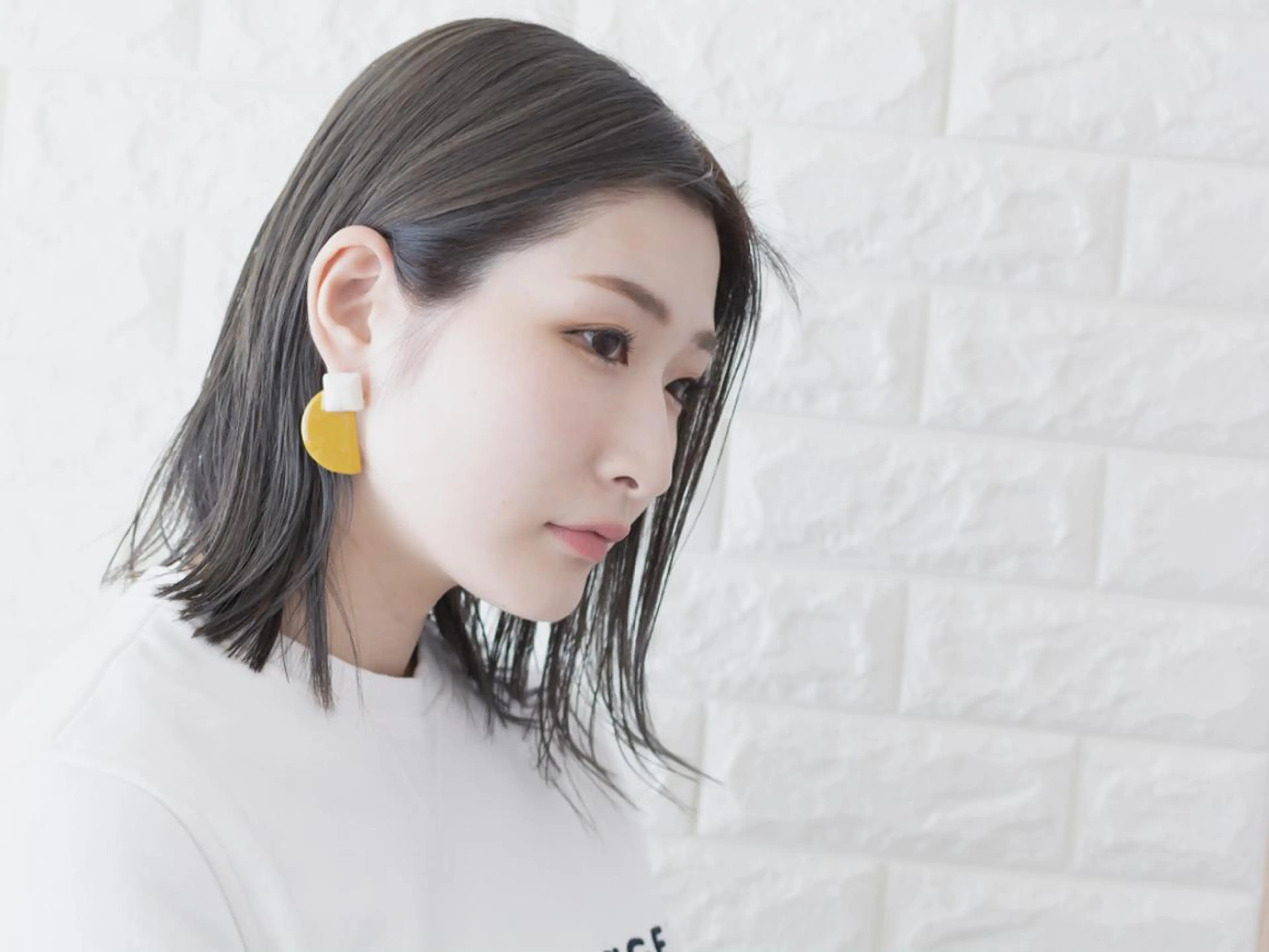 ミディアム カラー 切りっぱなしボブ ショートボブ ベージュカラー ブルーカラー ブルージュ 撮影モデル 斉藤 正敏のその他イメージ