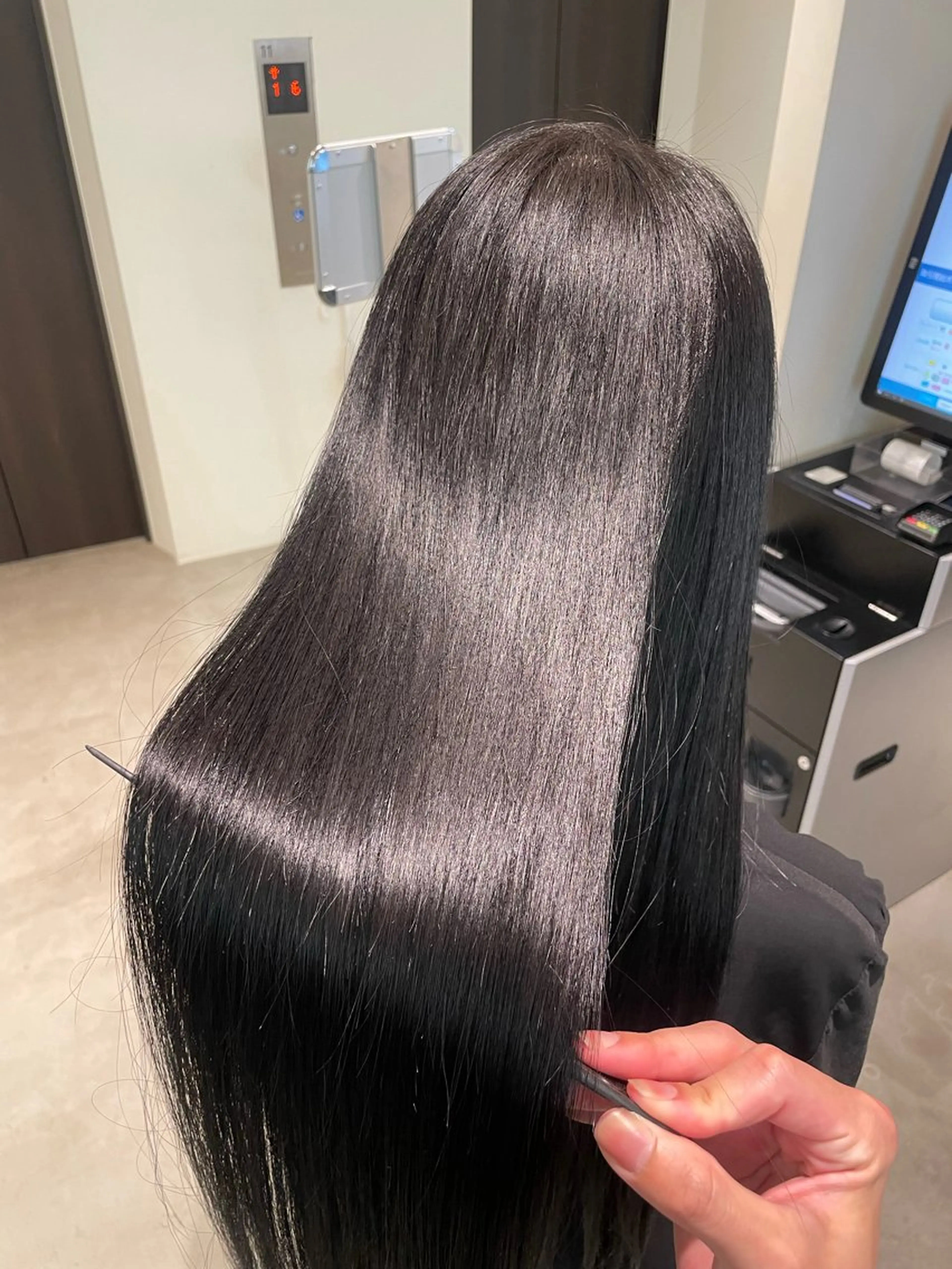 ロング 髪質改善🤍艶カラー ゆいのヘアスタイル