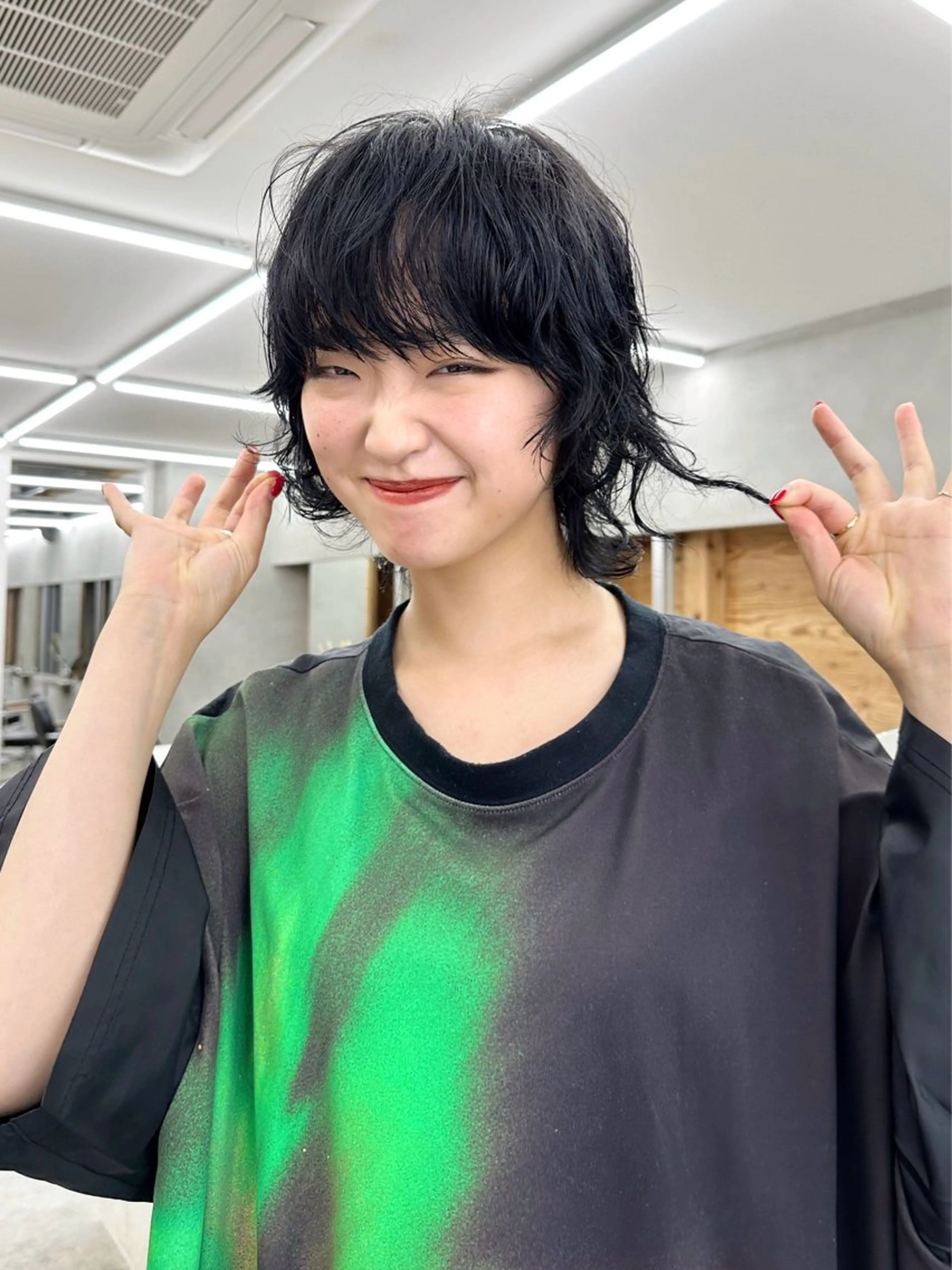 ショート パーマ 顔まわりレイヤー レイヤーカット ウルフカット カット パーマ トリートメント 榛地 渉馬のヘアスタイル