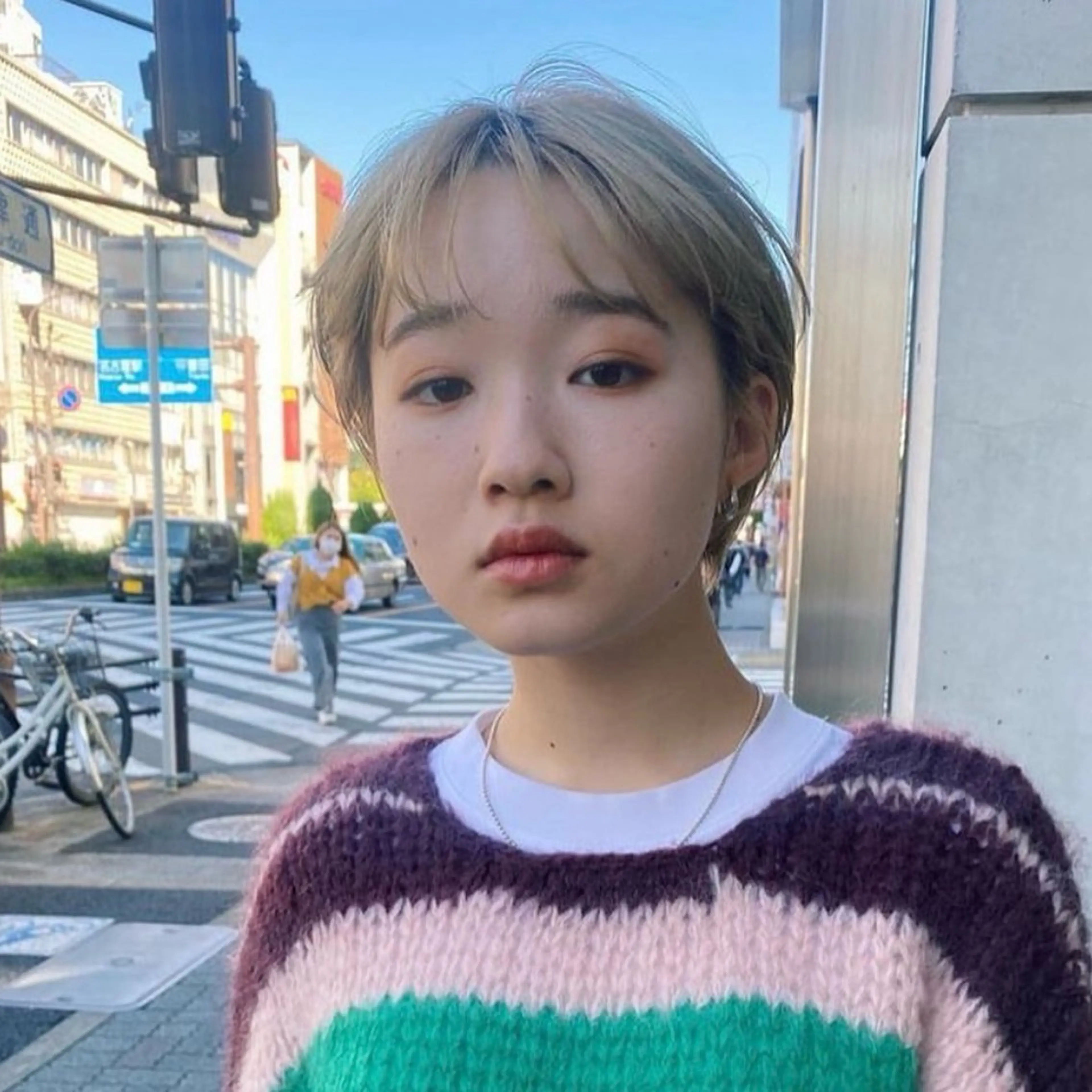 ショート カラー ブリーチ ブロンド ハイトーンカラー ショートヘア ✨艶ブリーチカラー✨ 酸性ストレート光太郎のヘアスタイル