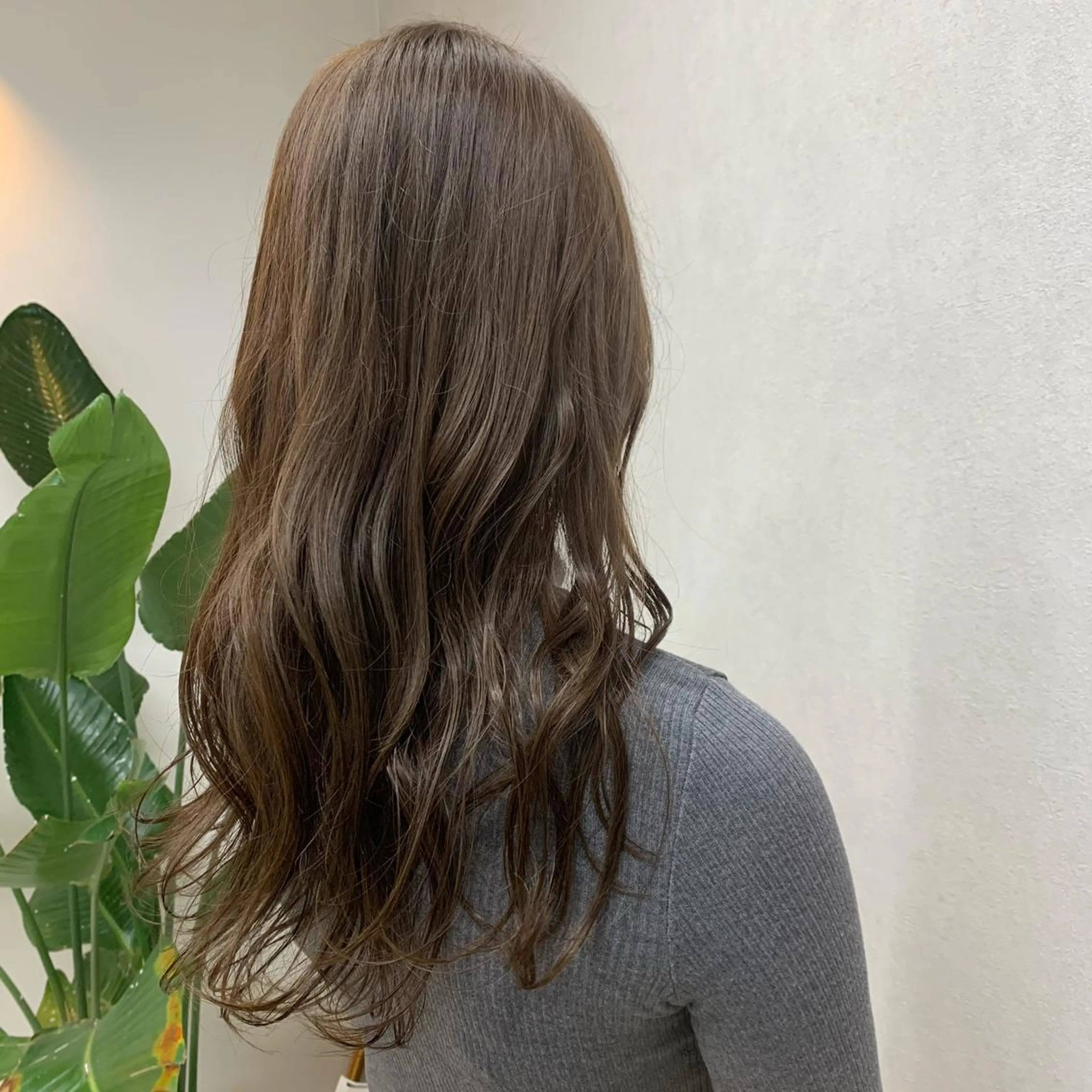 ロング カラー TriumpH天王寺店【ミルボンAujua認定サロン】所属・SAKI🐈⬛【 HAPPY届けます】のヘアスタイル