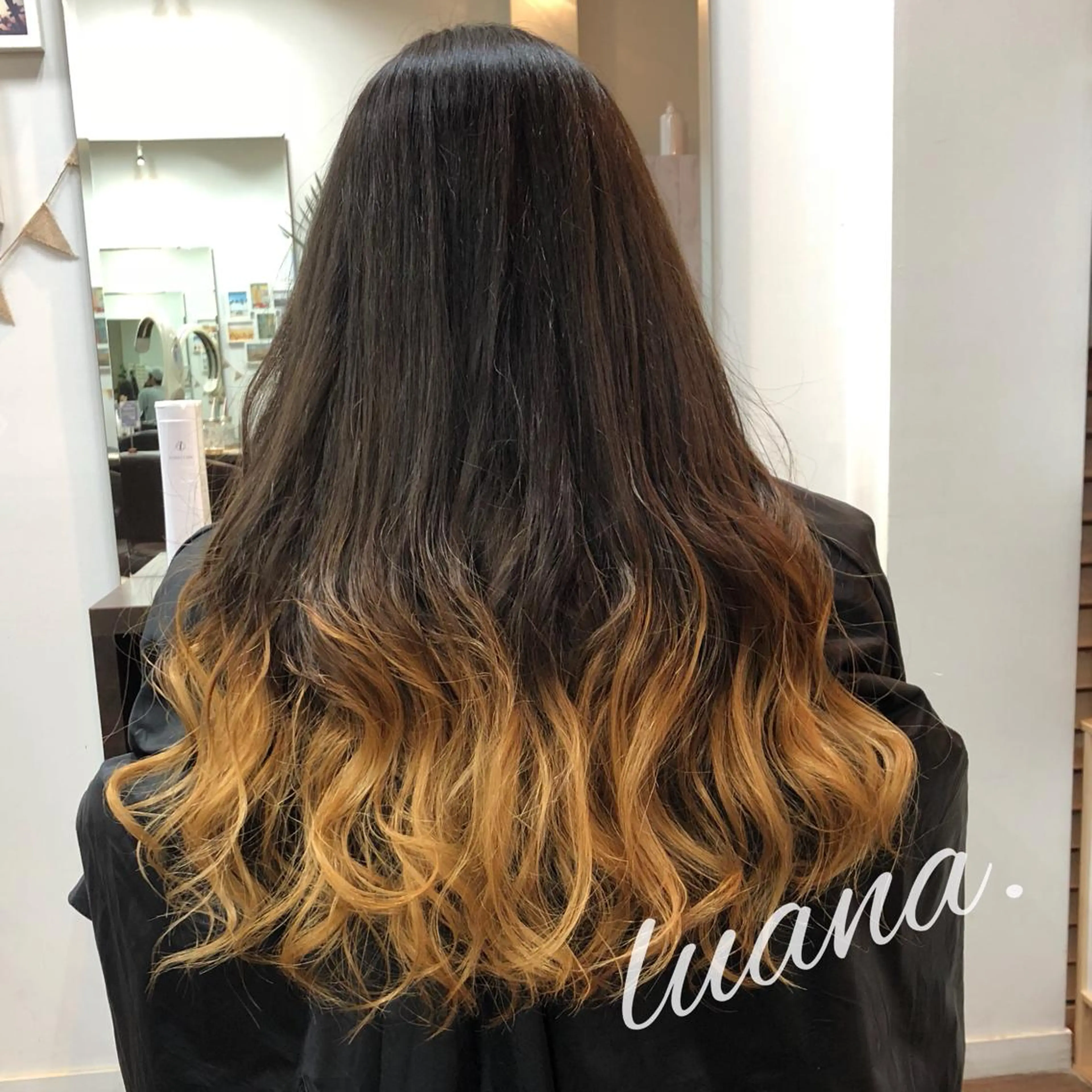 ロング イエローカラー エクステ・髪質改善・ ブリーチ・吉田大介のヘアスタイル