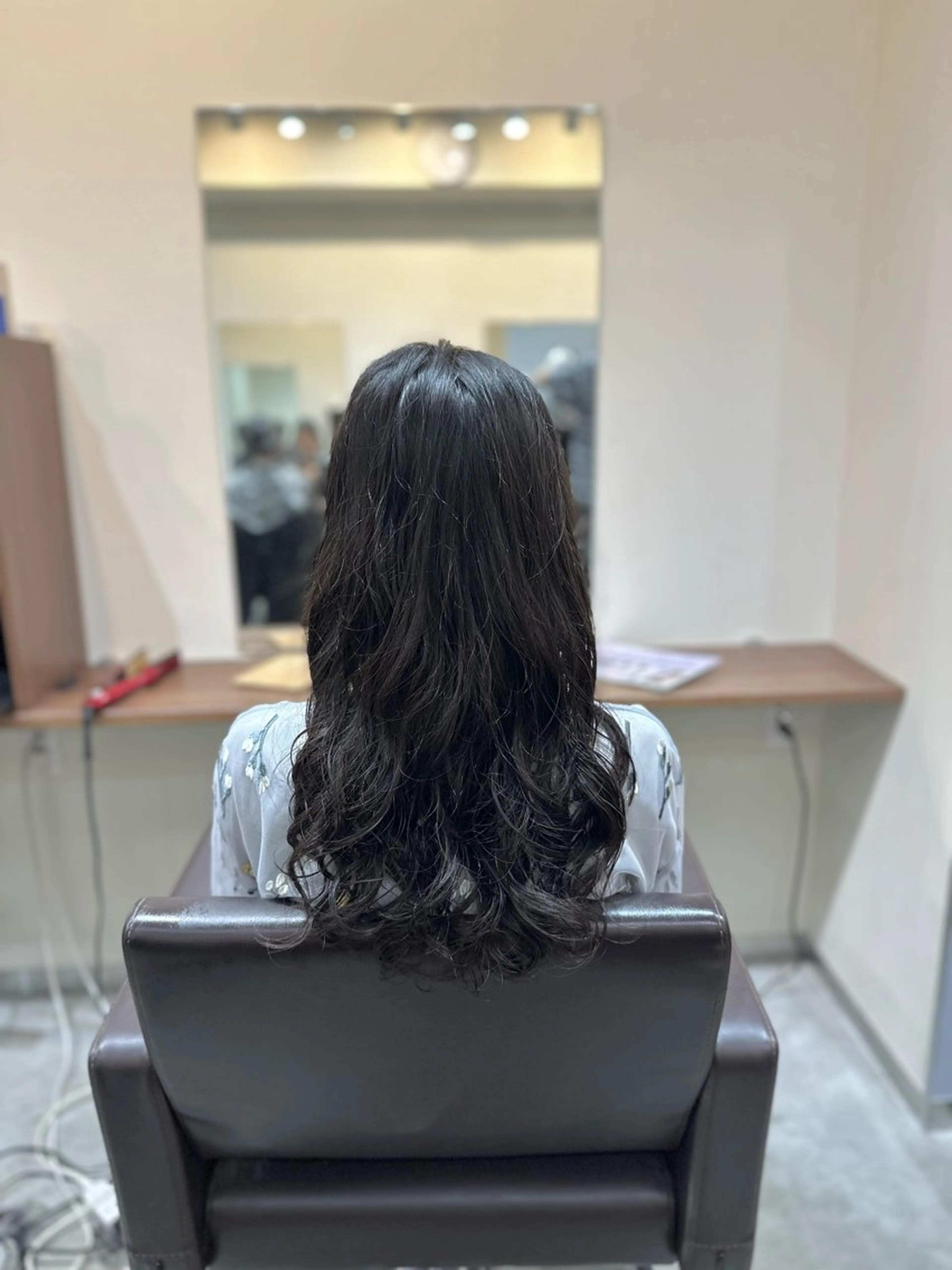 ロング カラー パーマ カット ヘアカラー パーマ トリートメント 小顔カット✨ 透明感カラー✨kyoのヘアスタイル