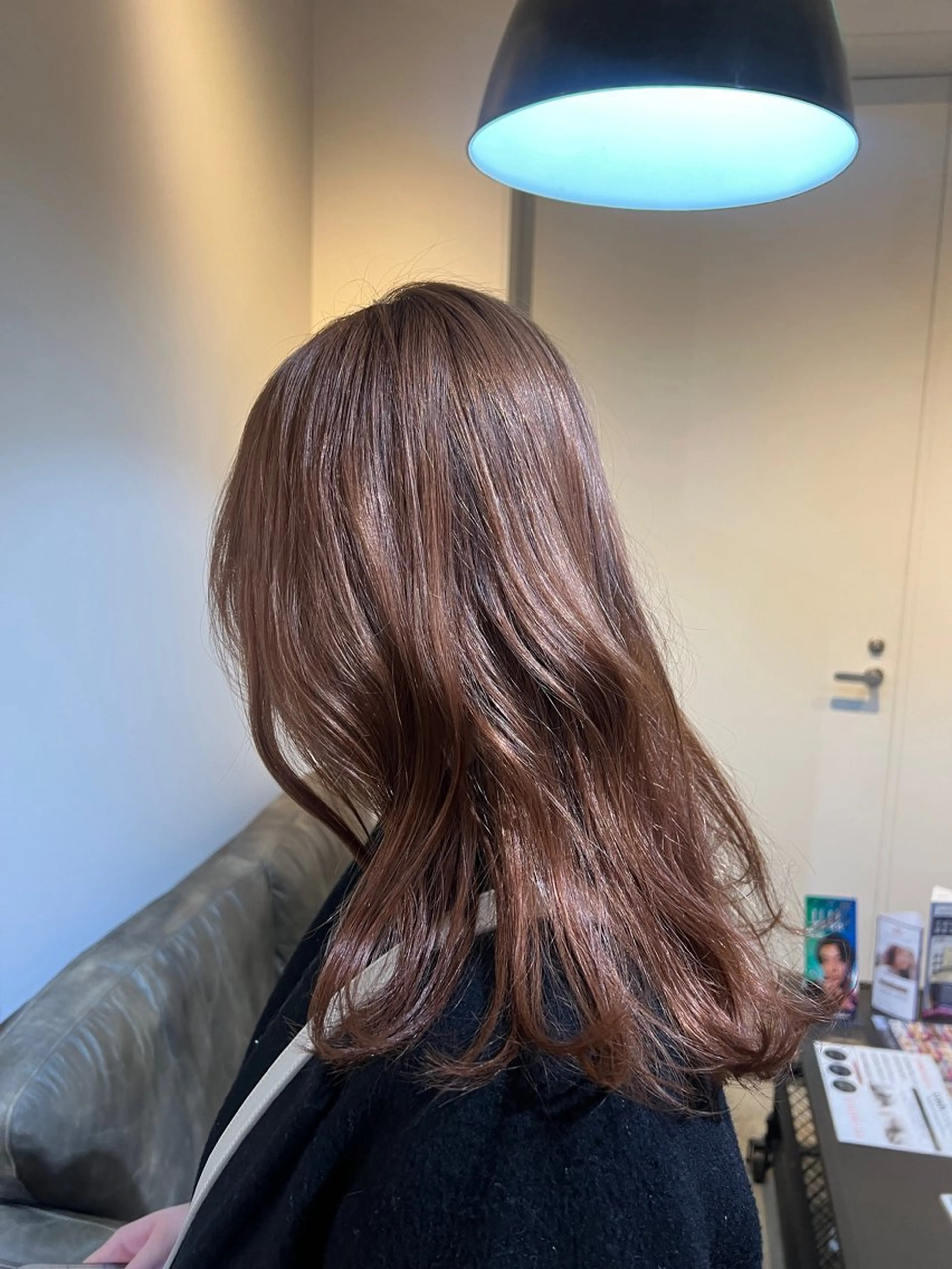 セミロング カラー ベージュカラー ピンクカラー ピンクベージュ beleefric 🩵黒木芽衣のヘアスタイル