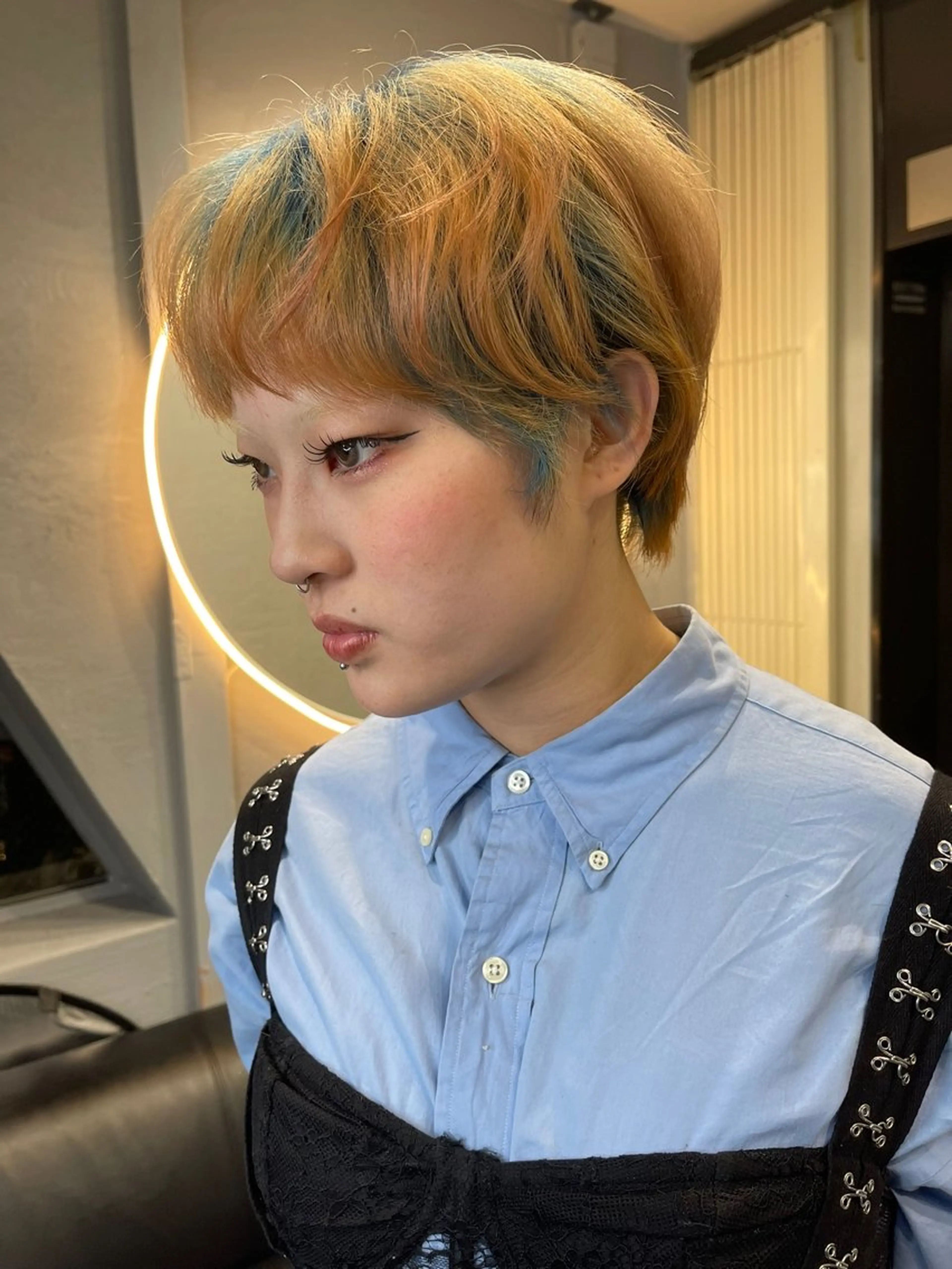 ショート カラー ブリーチ ケアブリーチ デザインカラー ダブルカラー イヤリングカラー カット ヘアカラー 宮崎　達也 ブリーチ／レイヤーのヘアスタイル