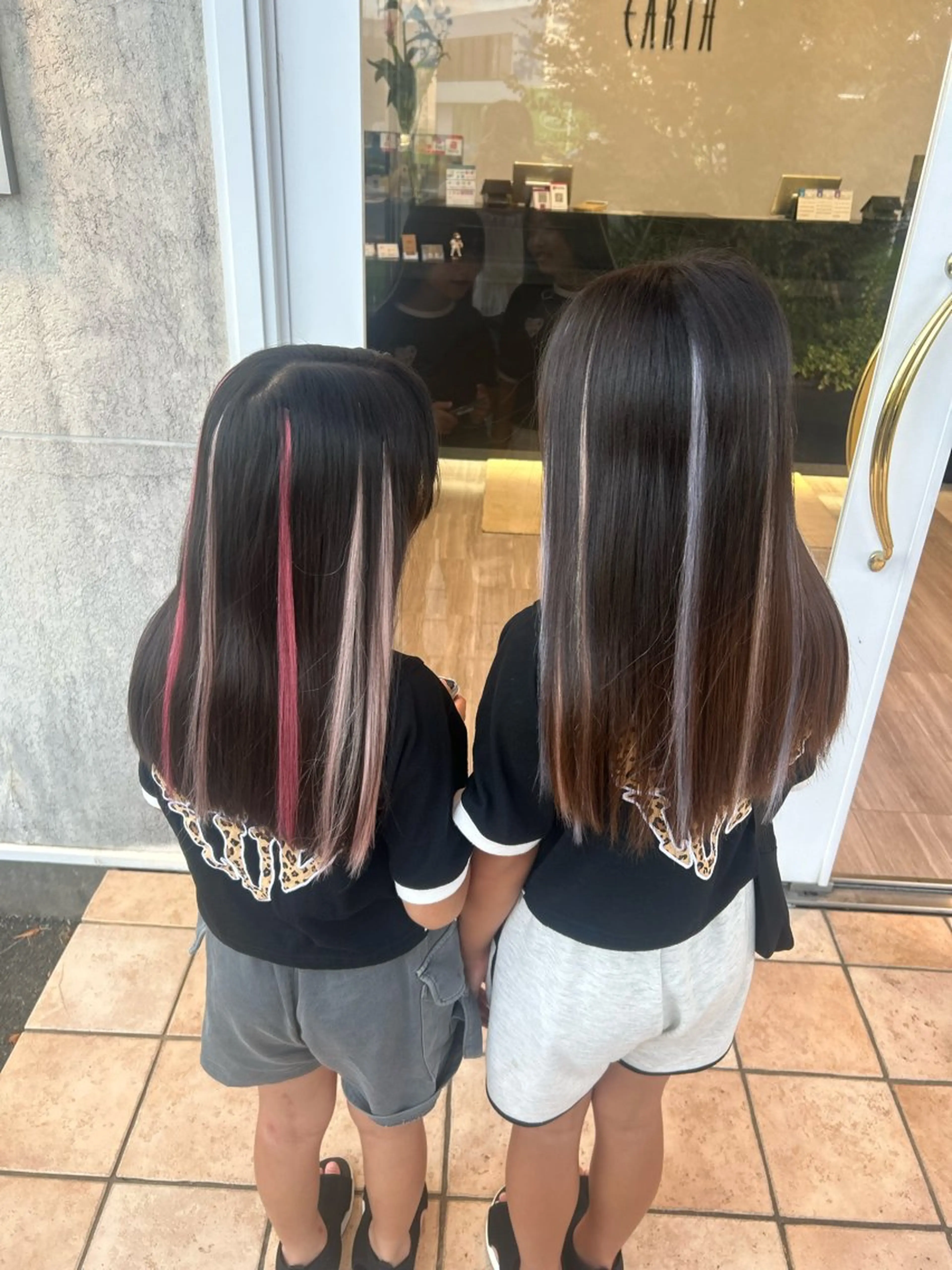 ロング シールエクステ エクステ ハイライト 学生 EARTH あいかのヘアスタイル