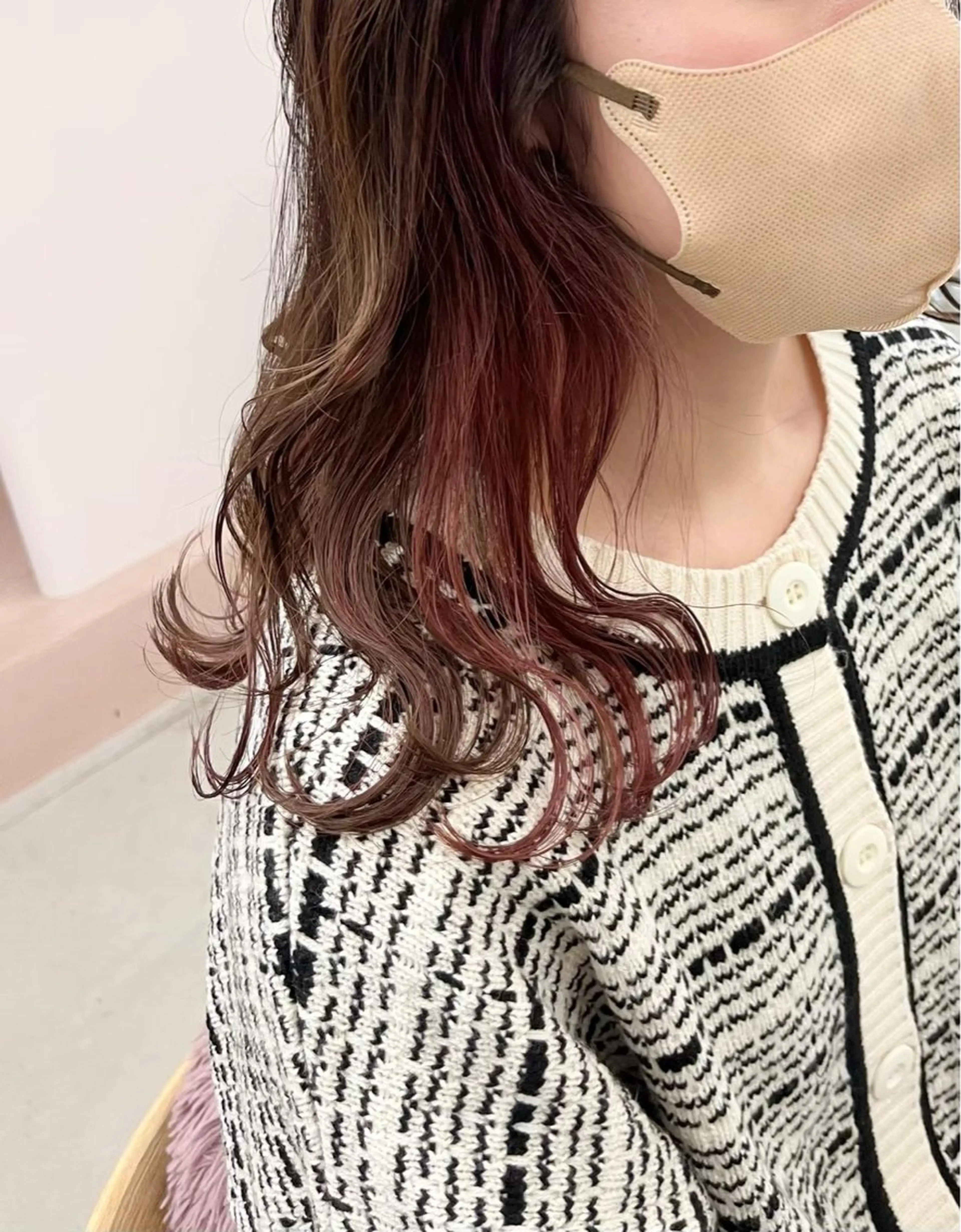 カラー 🌷花屋併設🌷 岡本明日実のヘアスタイル