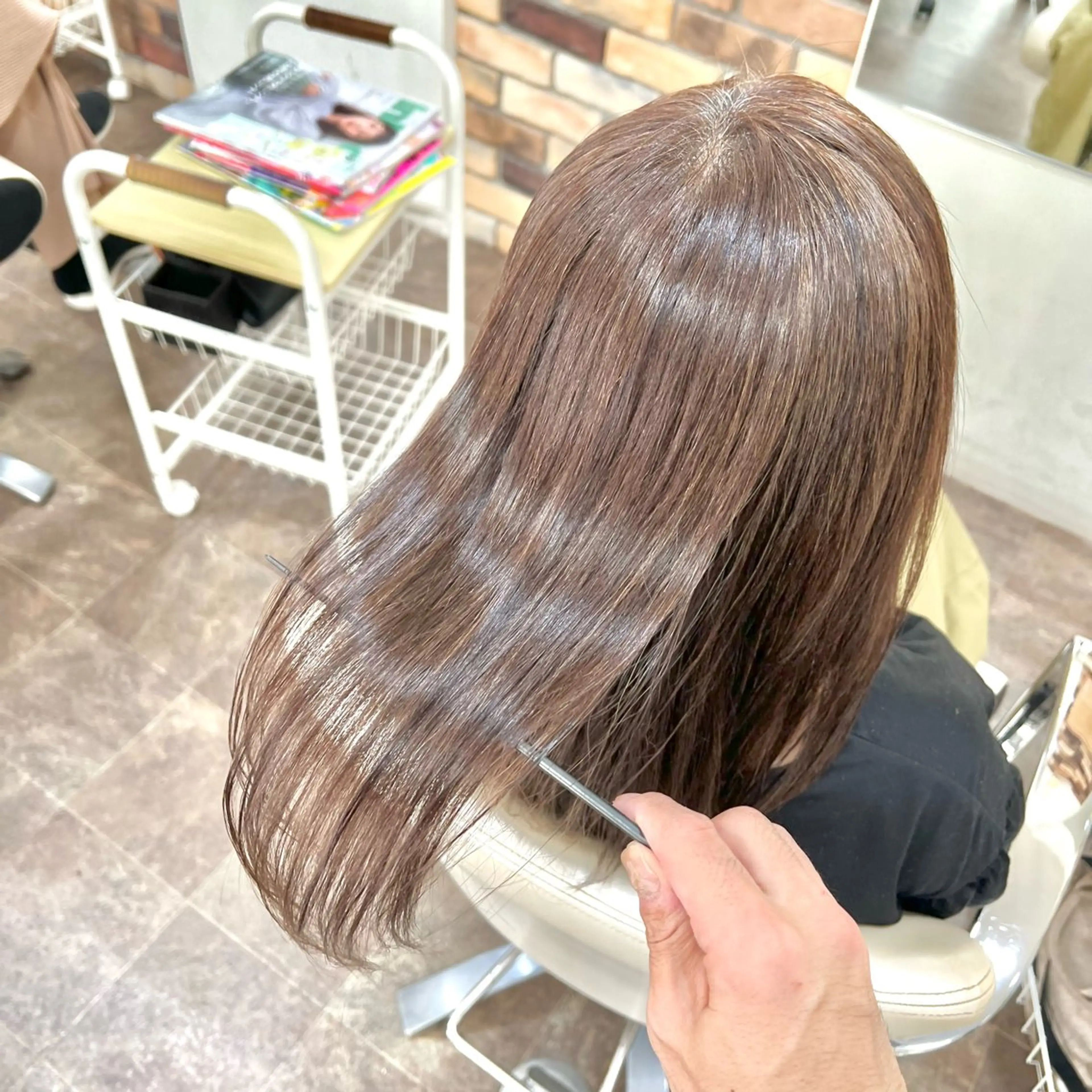 セミロング カラー パーマ 髪質改善 縮毛矯正 カット ヘアカラー 縮毛矯正 トリートメント スパークヘア所属・大人女性の縮毛矯正/ お手入れ簡単/馬渕樹のヘアスタイル
