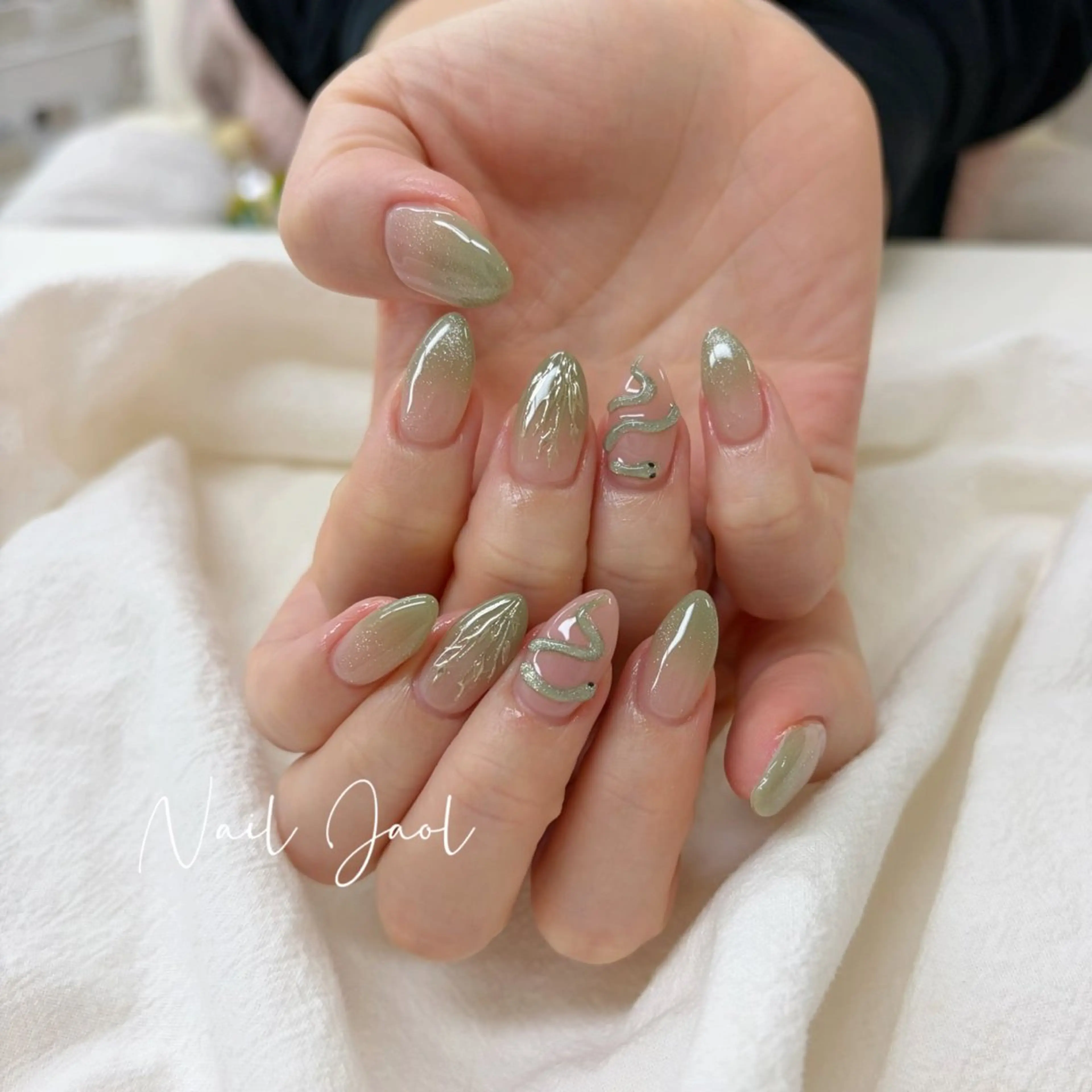 ミディアム ハンドネイル nail jaol池袋店所属・ネイルJaol 池袋のネイルデザイン