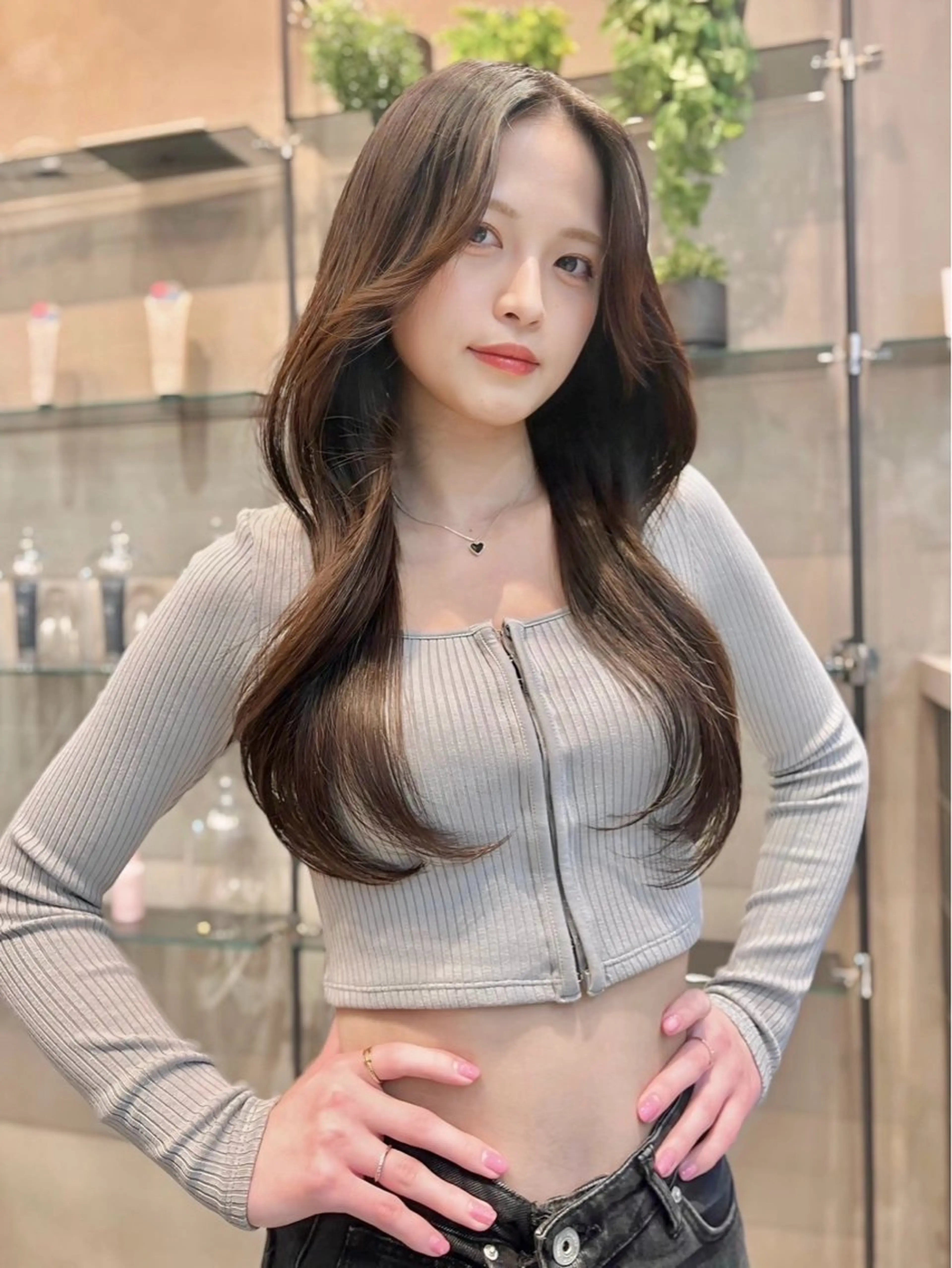 セミロング カラー パーマ カット ヘアカラー トリートメント 仙台Ｉ韓国レイヤー Ｉ髪質改善Ｉ伊藤拓海のヘアスタイル