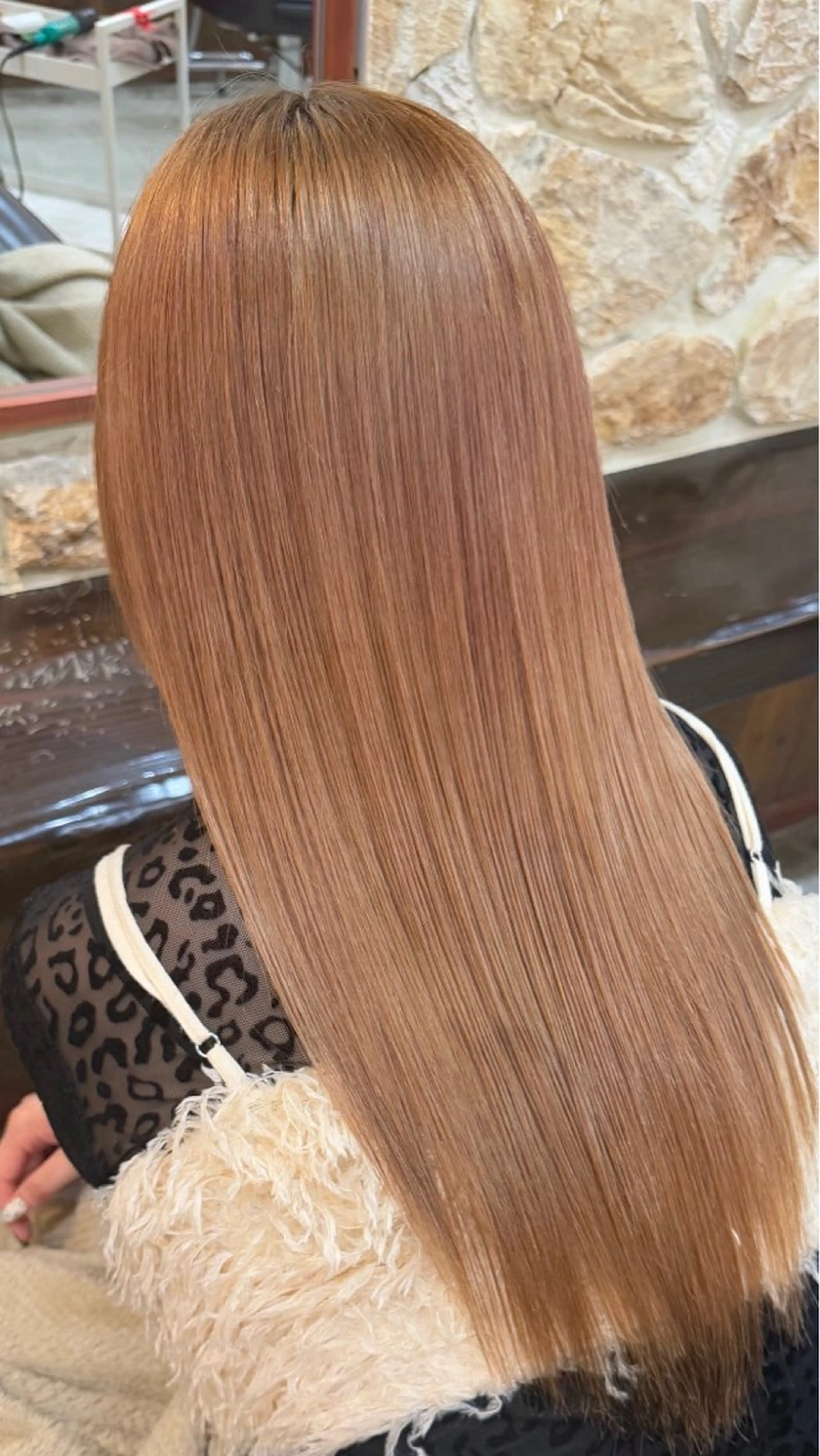 ロング カラー ブリーチ トリートメント ShowBit ／mioのヘアスタイル