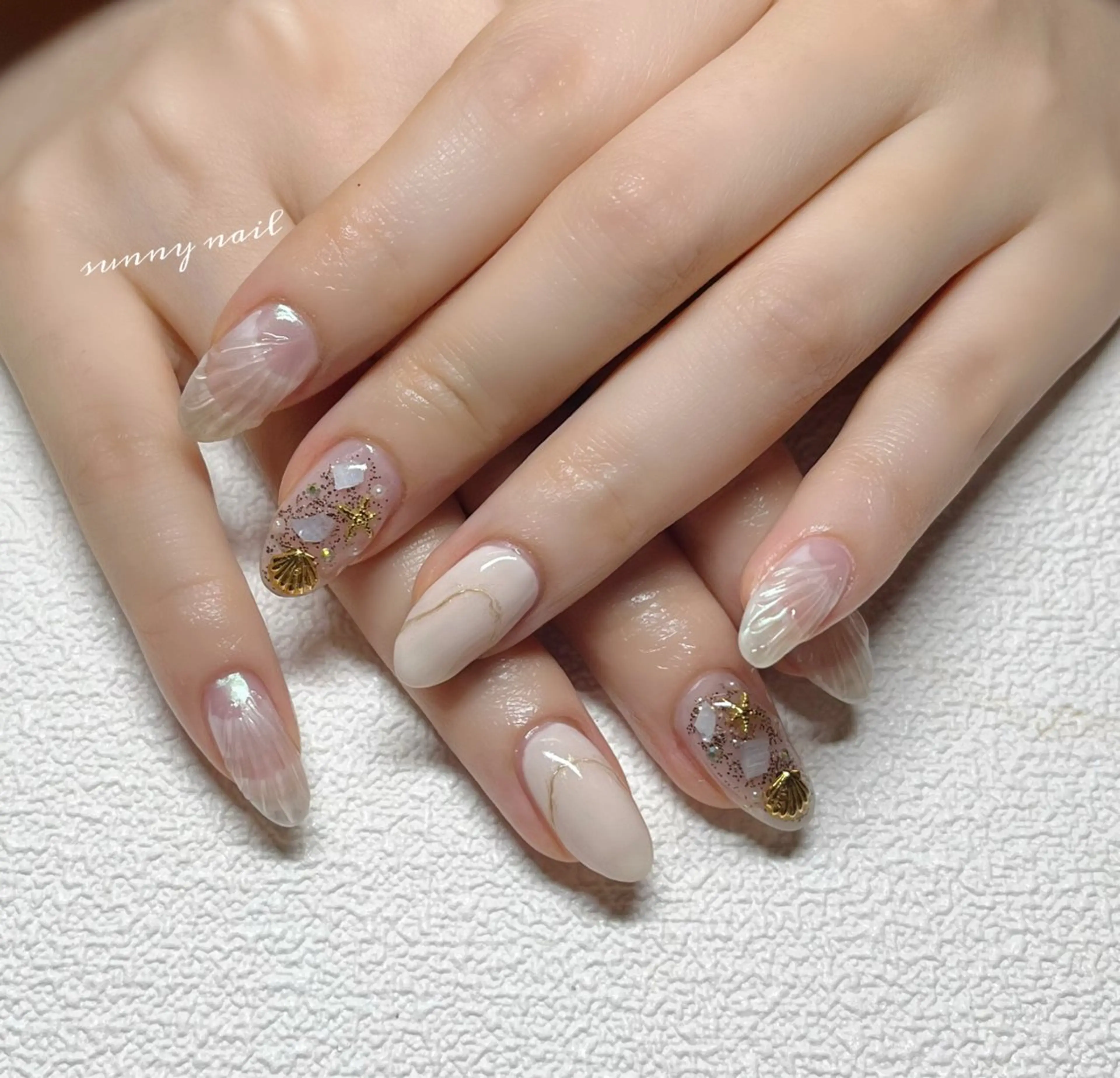 ネイル オーロラネイル ジェルネイル ミラーネイル パラジェル 夏ネイル sunny nailのネイルデザイン