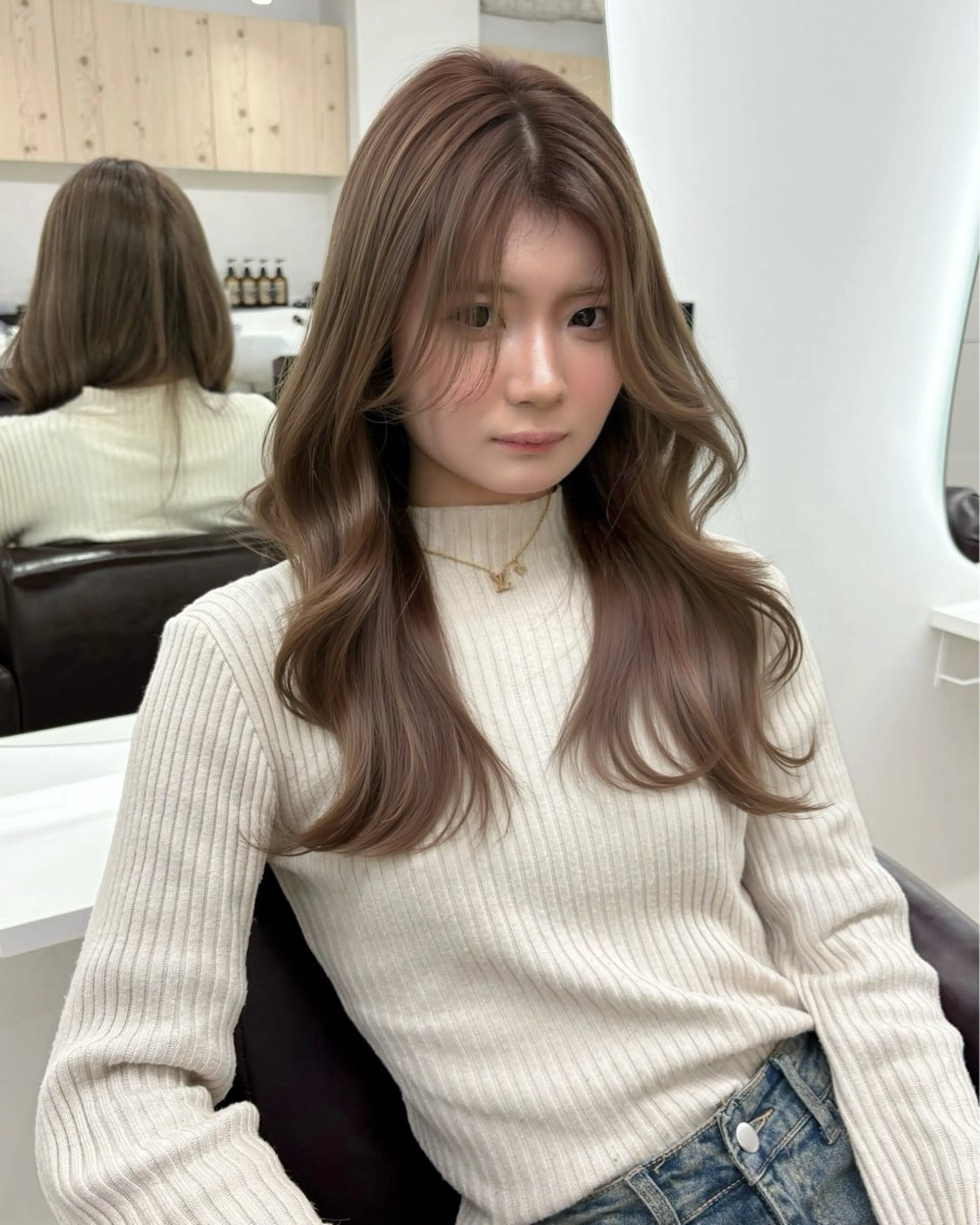 ロング カラー カット ヘアカラー トリートメント ヘアセット 新宿/韓国ヘア/ 髪質改善ストレートのヘアスタイル