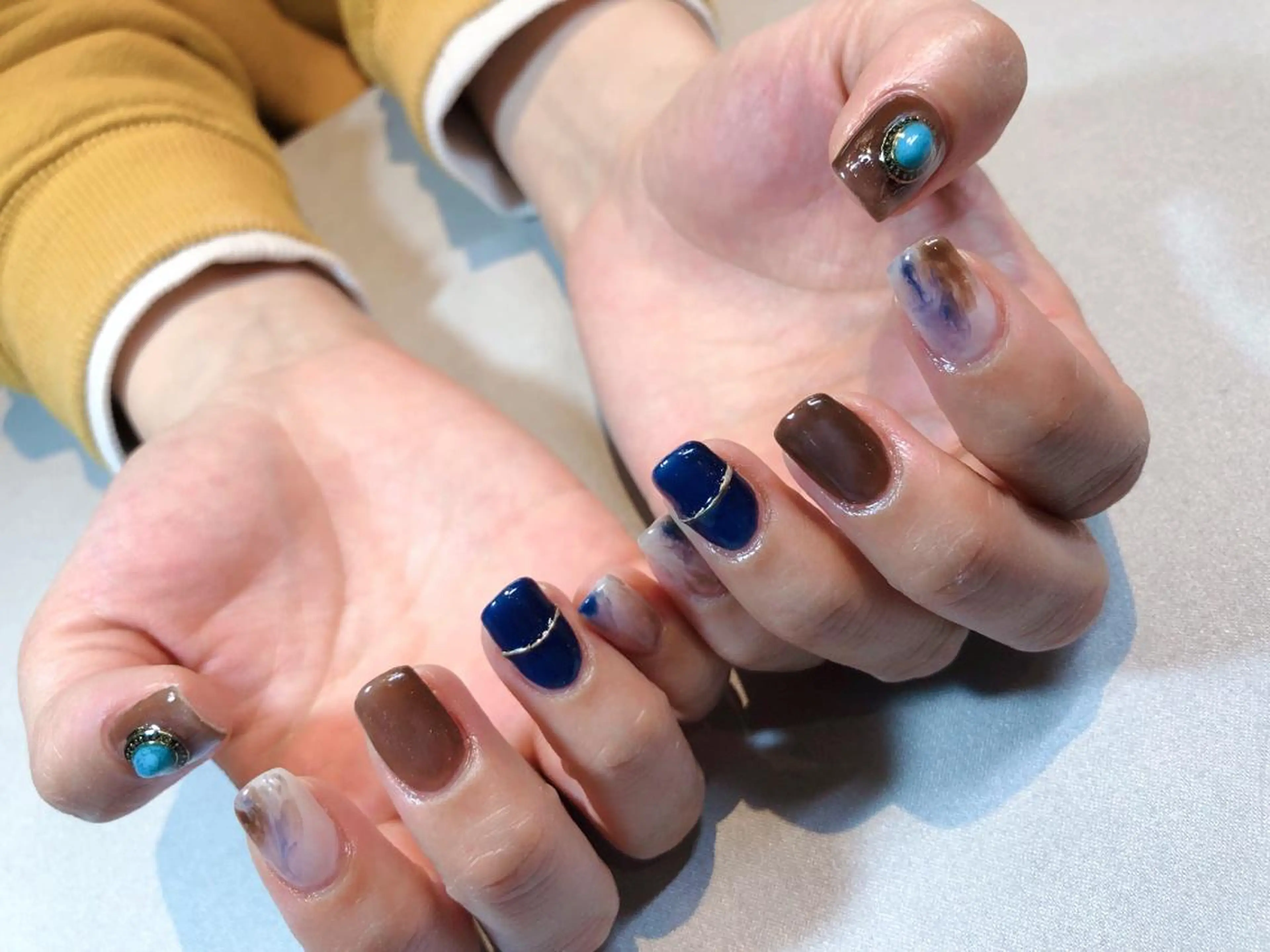 ネイル iiloo aromaworksのネイルデザイン